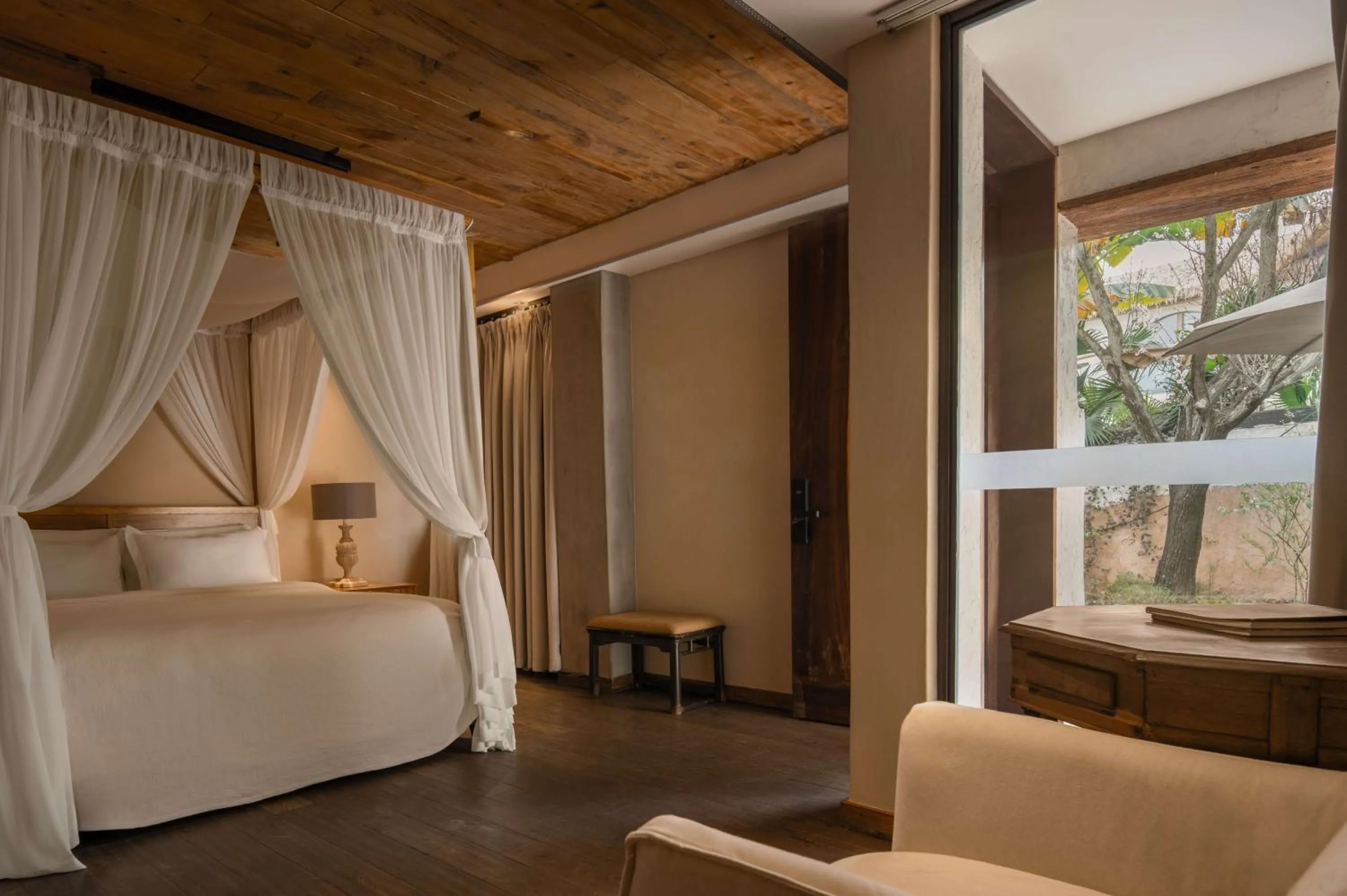 Bed in YueLore Retreat