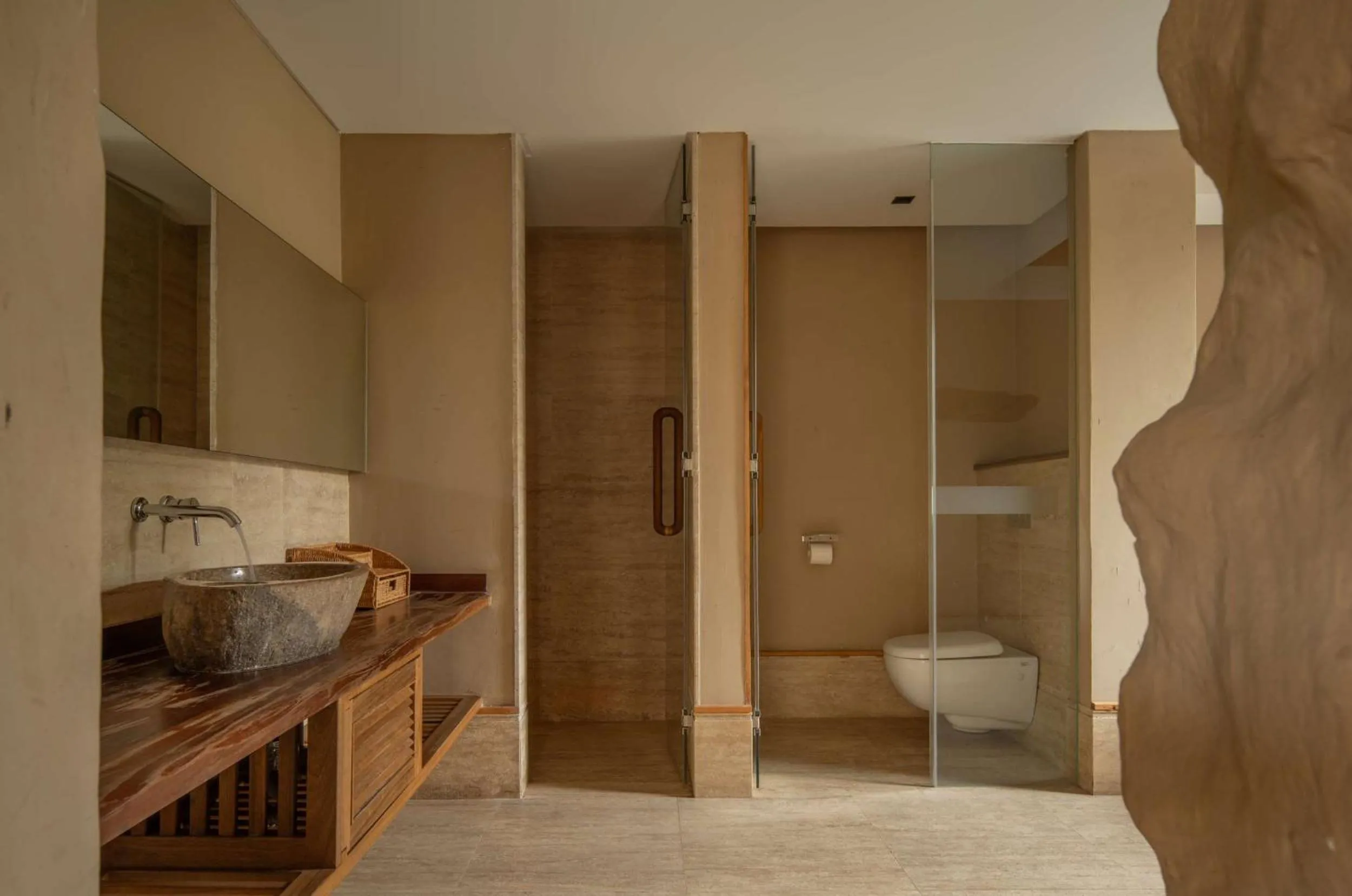 Toilet in YueLore Retreat