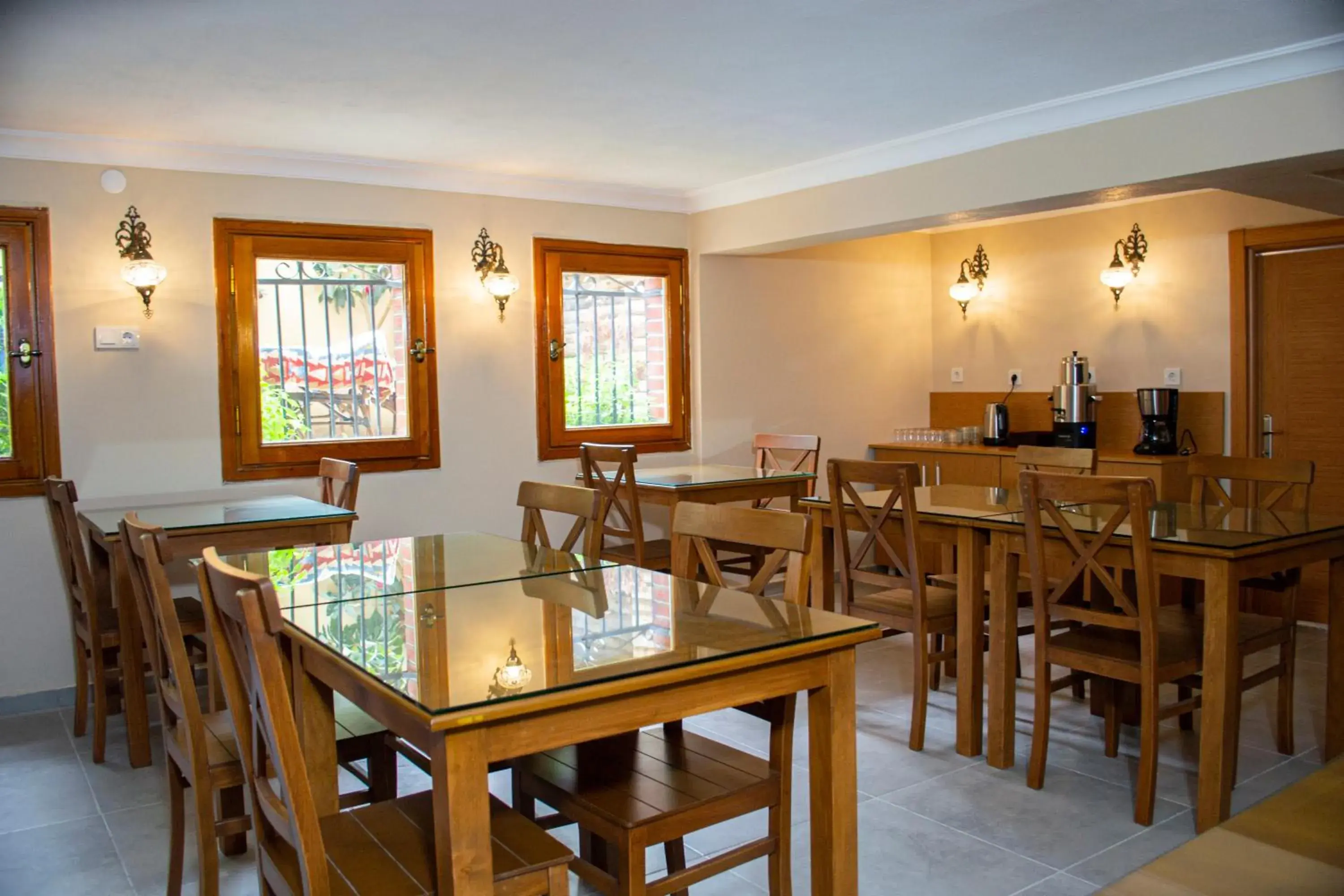 Restaurant/places to eat in Ottoman's Pearl Hotel Restaurant/places to eat in Ottoman's Pearl Hotel