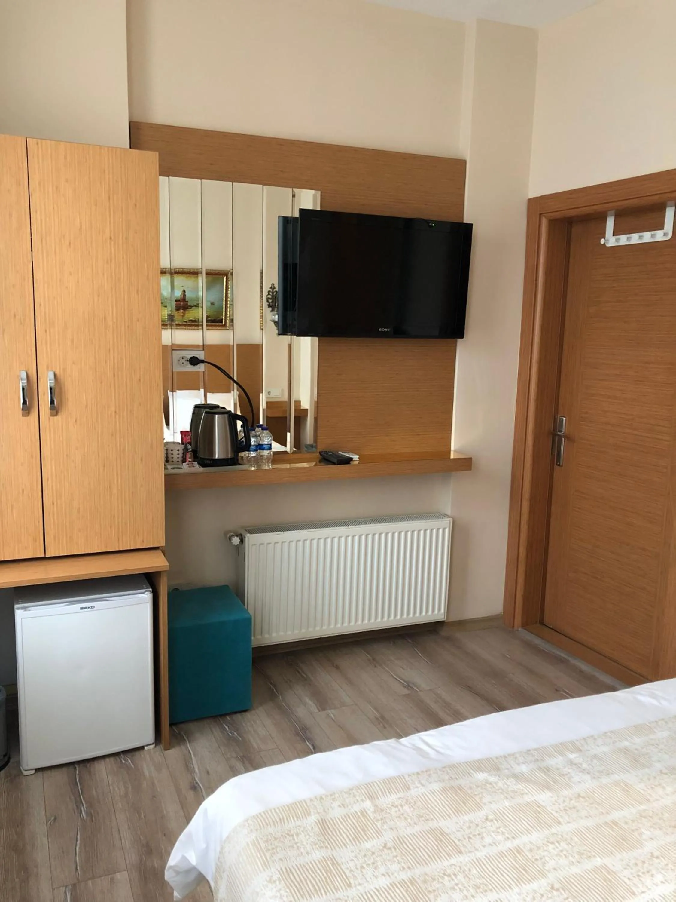 Photo of the whole room, Bed in Ottoman's Pearl Hotel