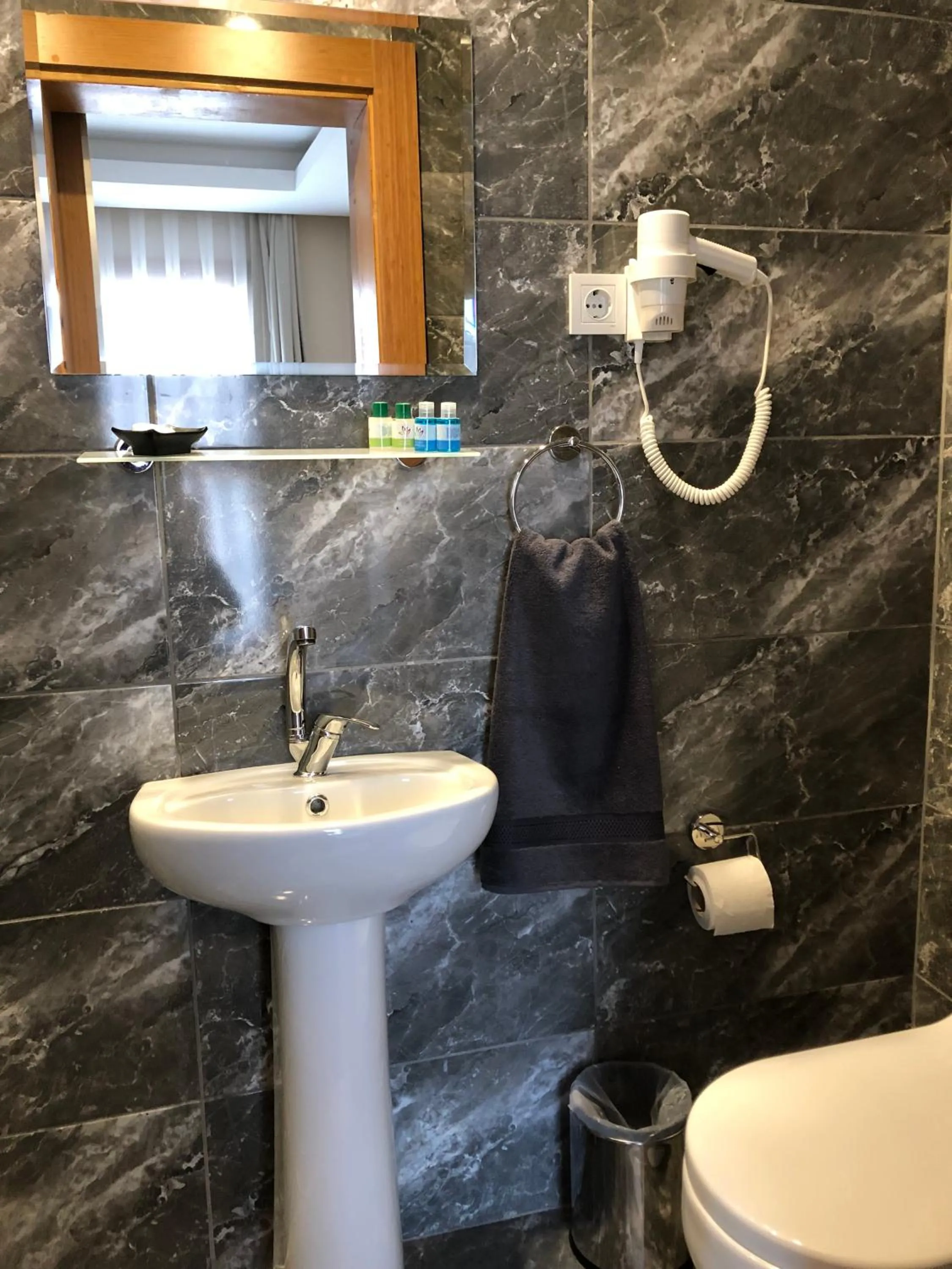 Bathroom in Ottoman's Pearl Hotel