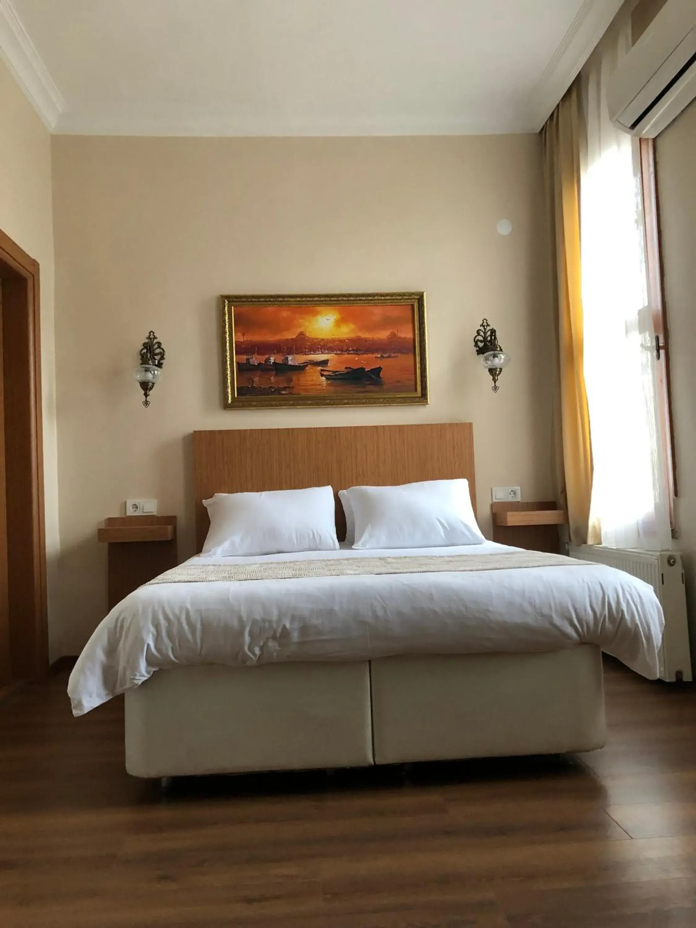 Photo of the whole room, Bed in Ottoman's Pearl Hotel Photo of the whole room, Bed in Ottoman's Pearl Hotel