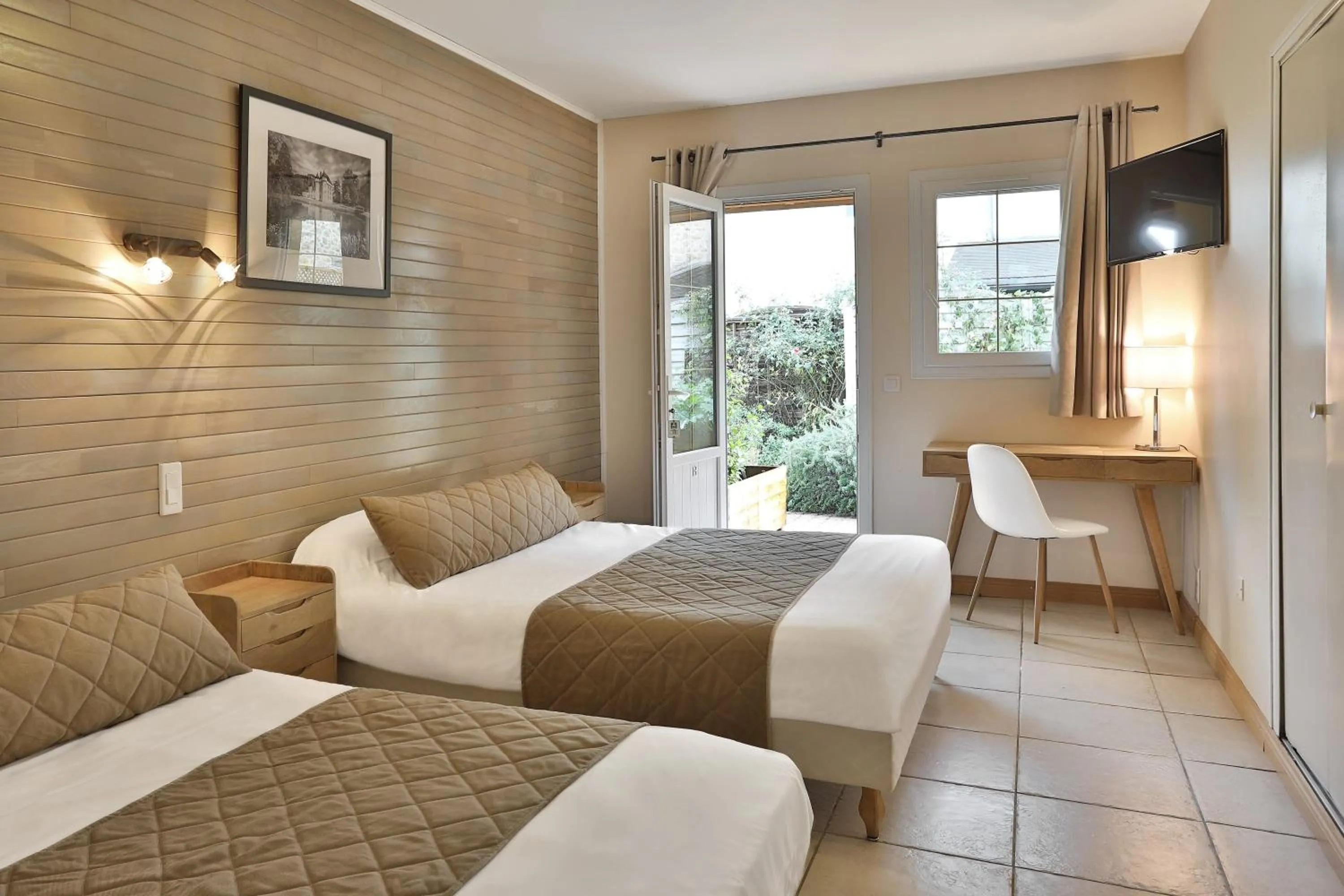 Photo of the whole room in Hotel Restaurant La Verperie