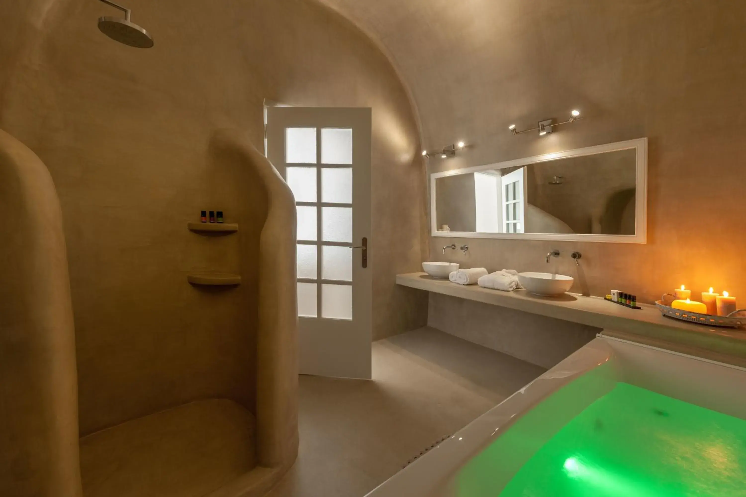 Luxury Suite with outdoor Hot Tub and Caldera View in Thirea Suites Luxury Suite with outdoor Hot Tub and Caldera View in Thirea Suites