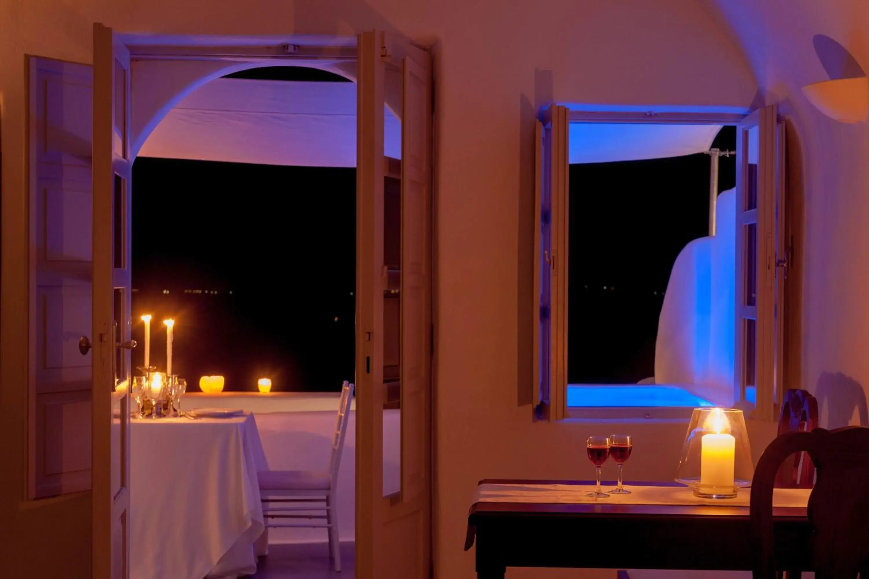 Luxury Suite with outdoor Hot Tub and Caldera View in Thirea Suites Luxury Suite with outdoor Hot Tub and Caldera View in Thirea Suites