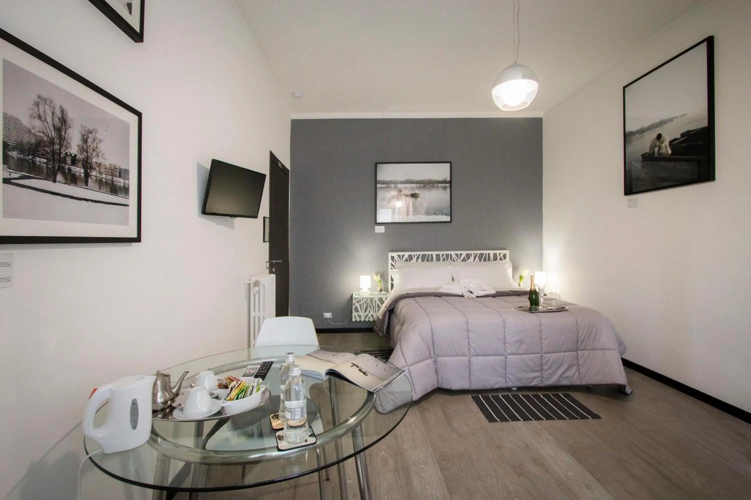 Photo of the whole room, Bed in City Lights Rome