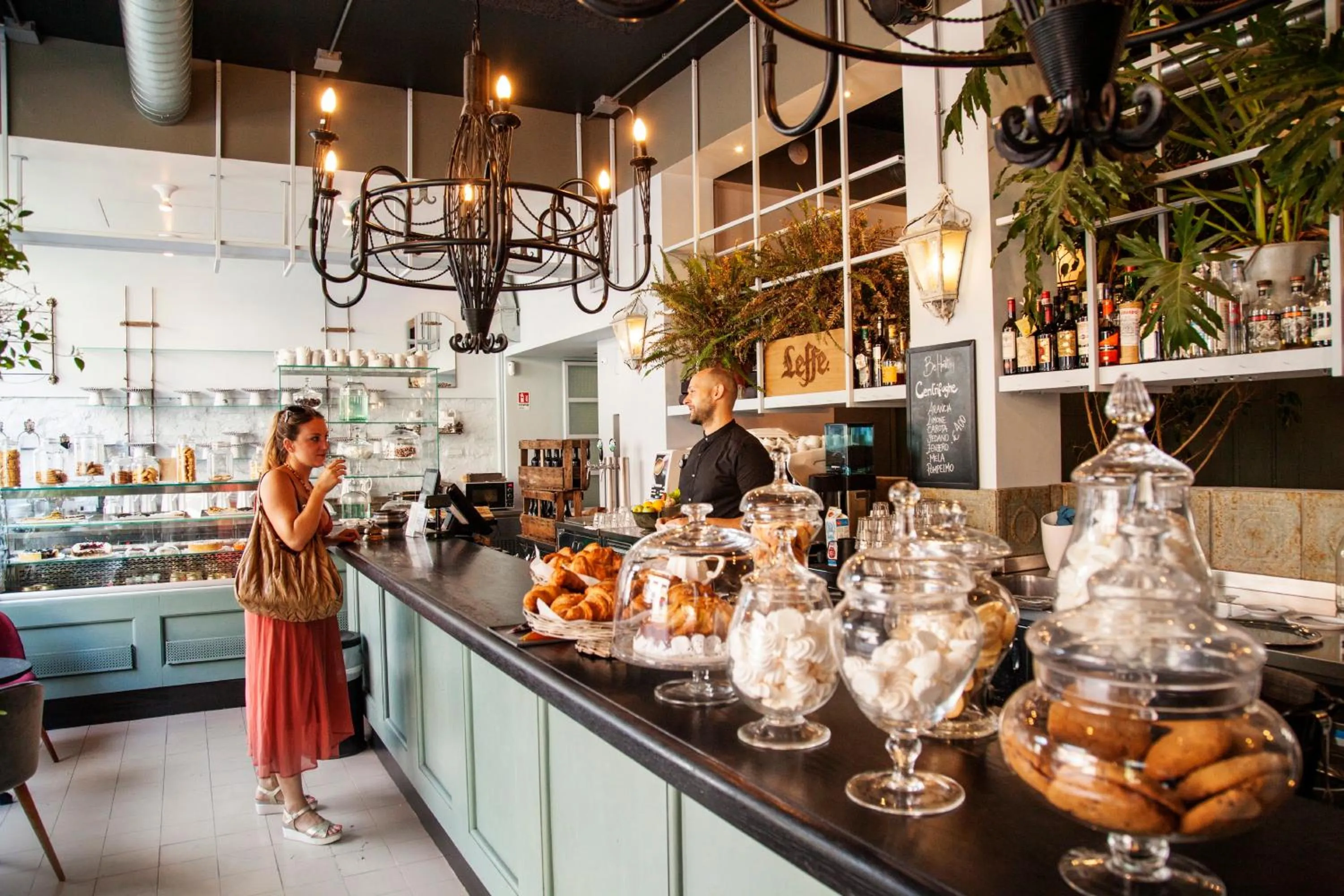 Breakfast in City Lights Rome