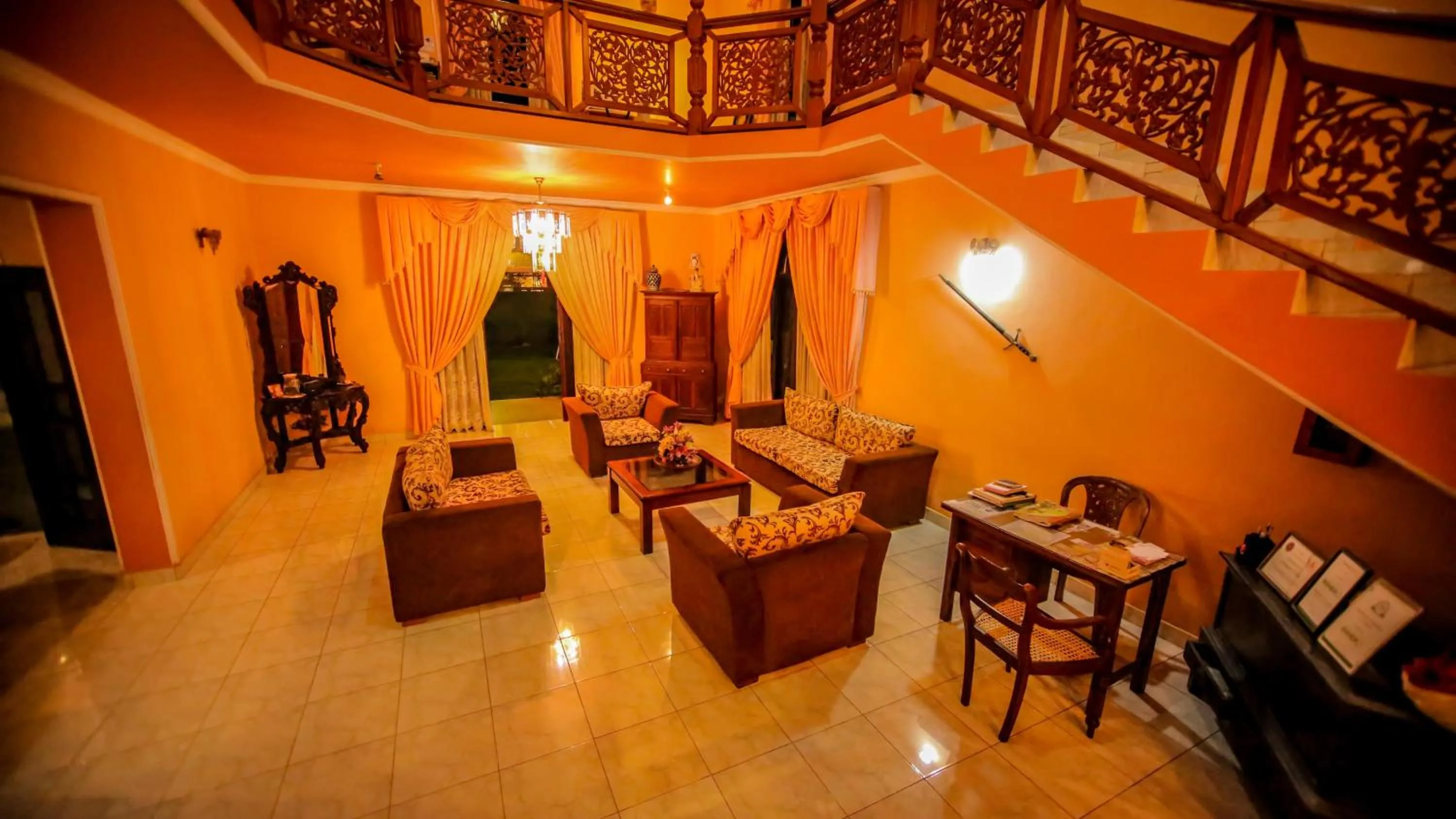 Lobby or reception in The Frangipani motel