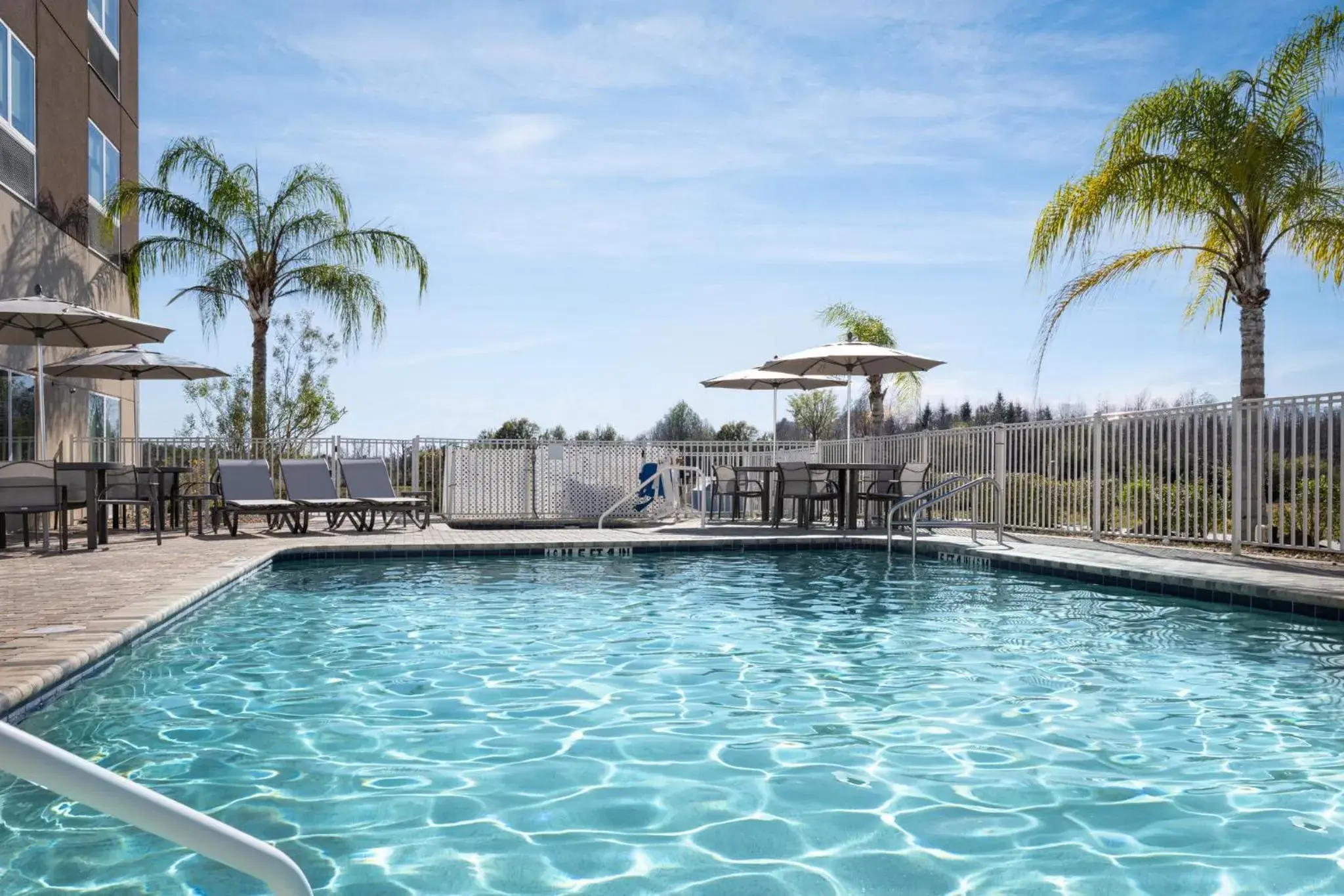 Swimming pool in Holiday Inn Express & Suites Trinity by IHG Swimming pool in Holiday Inn Express & Suites Trinity by IHG