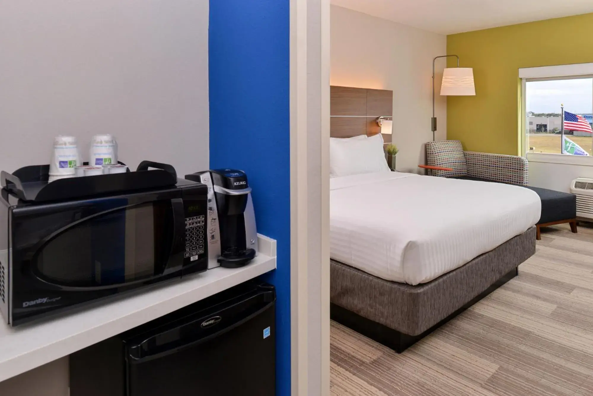 Bedroom, Bed in Holiday Inn Express & Suites Trinity by IHG Bedroom, Bed in Holiday Inn Express & Suites Trinity by IHG