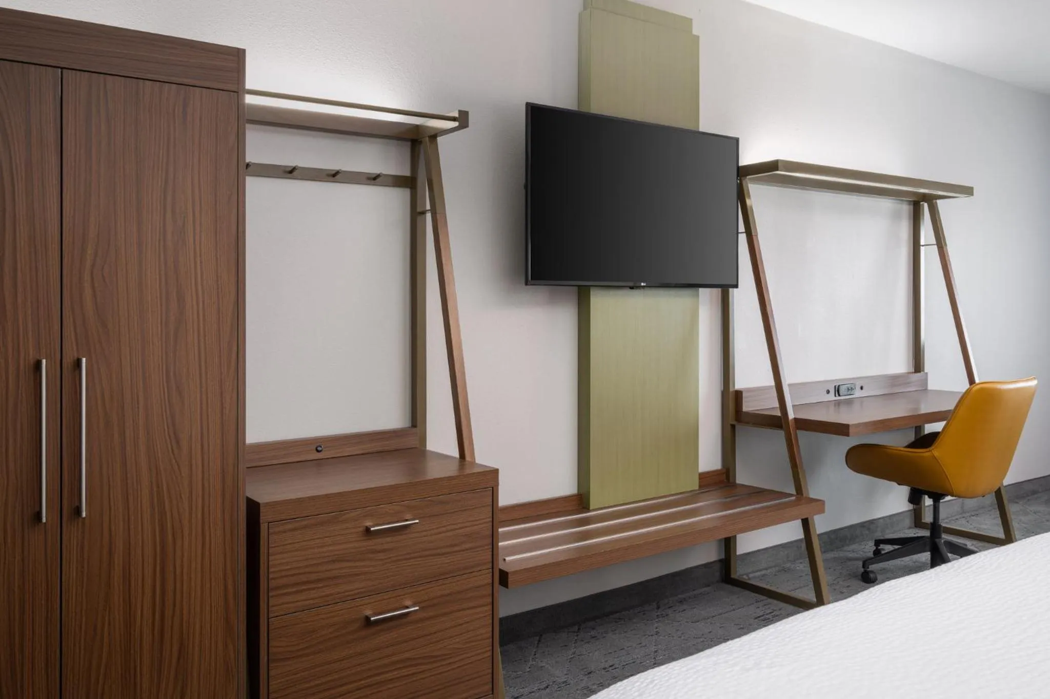 Photo of the whole room, Bed in Holiday Inn Express & Suites Trinity by IHG