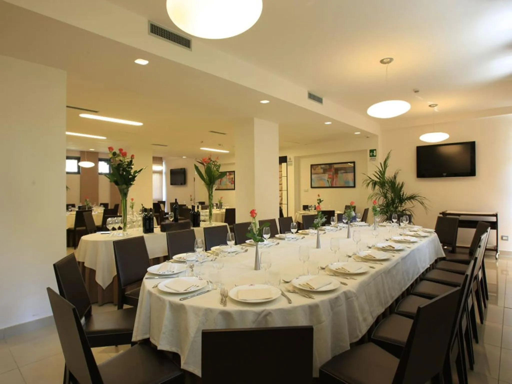 Banquet/Function facilities in La Costiera Hotel