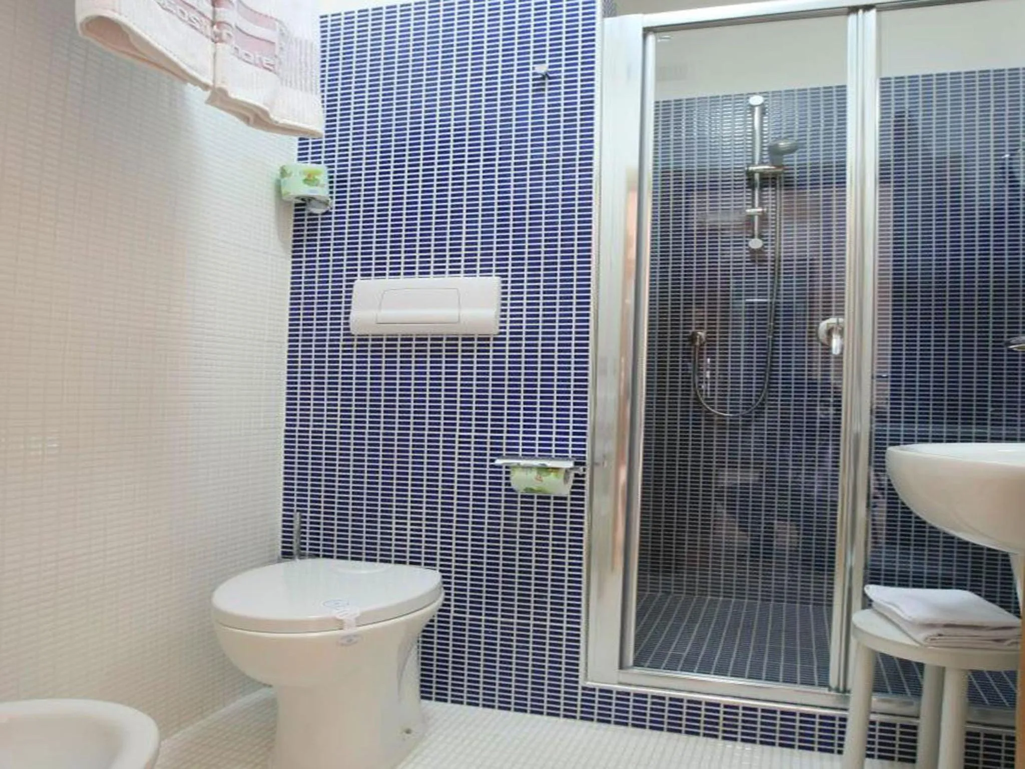 Bathroom in La Costiera Hotel