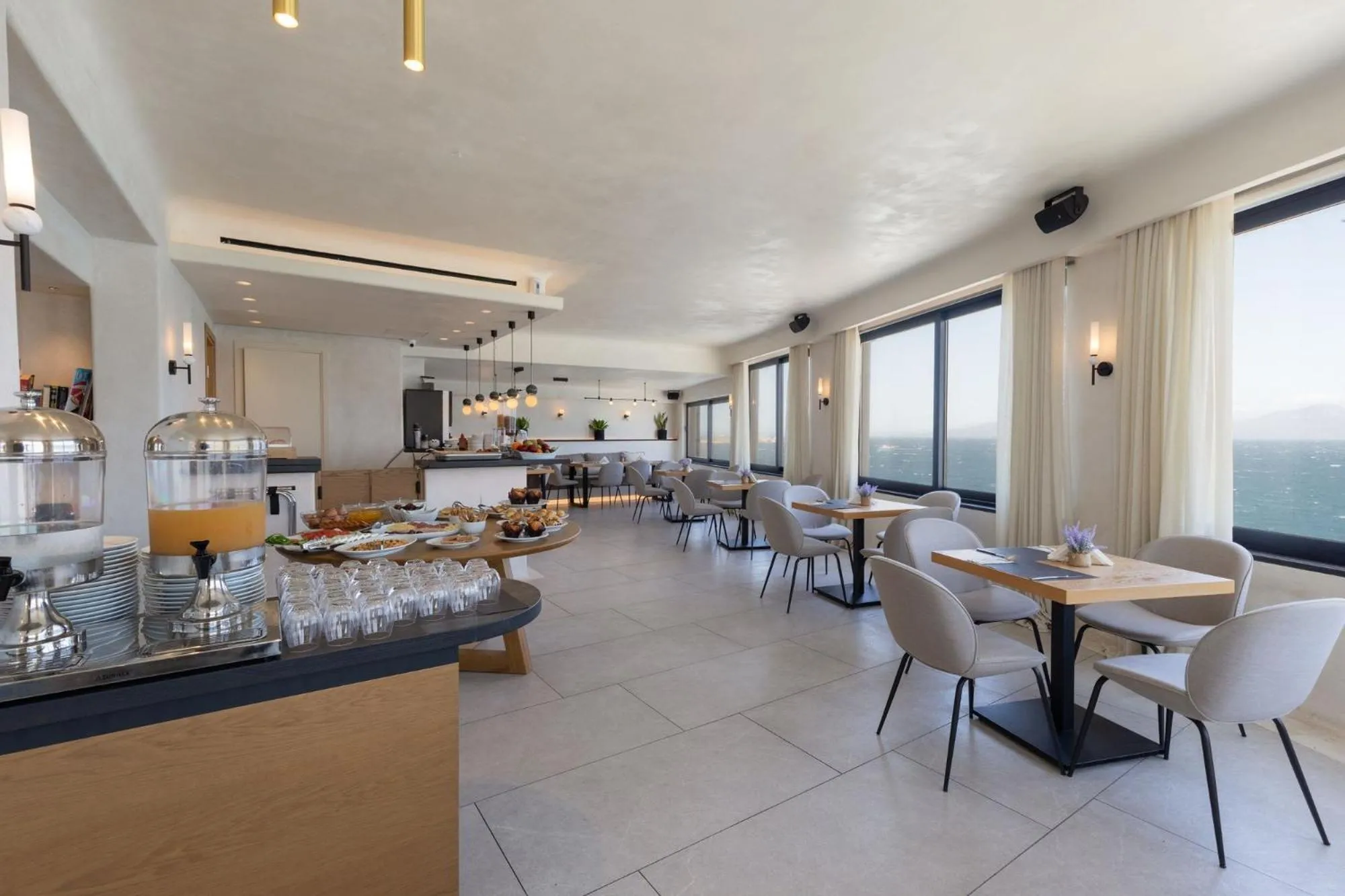 Breakfast in Cape Mykonos