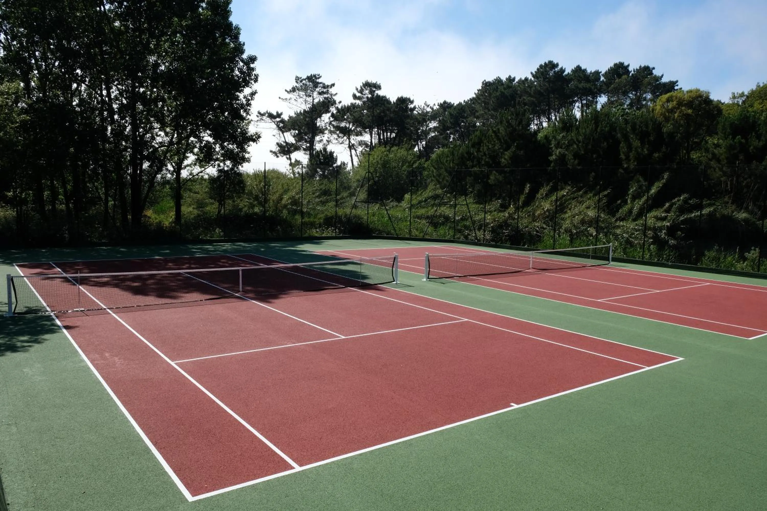 Tennis court in Parque de Campismo Orbitur Angeiras