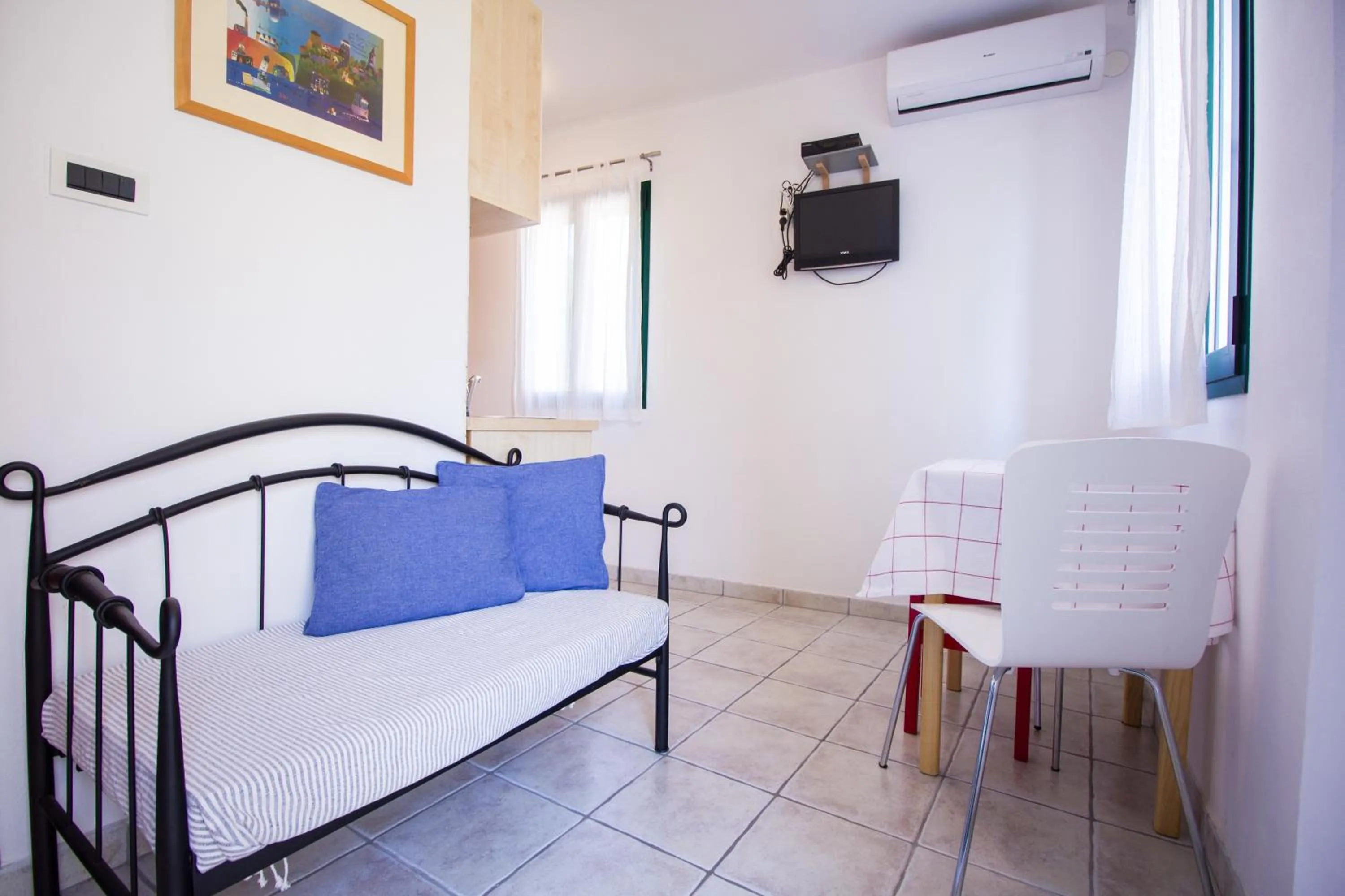 Day, Bed in Apartments Baška