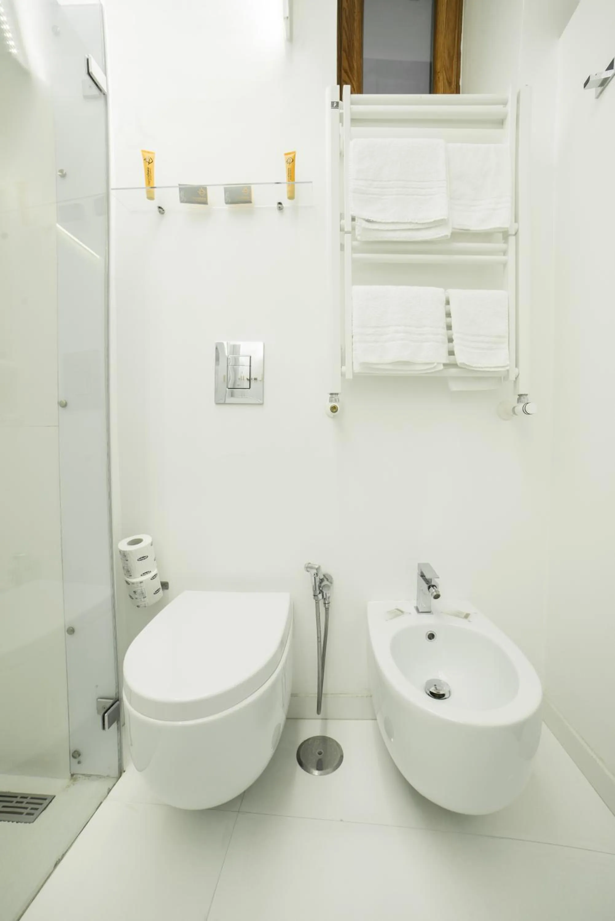 Toilet in Chiaia 197 Deluxe Residence