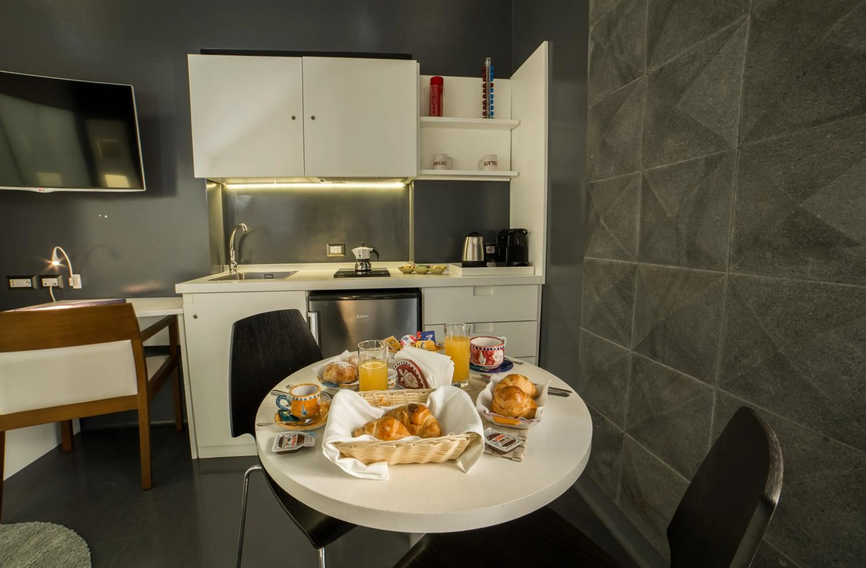 Coffee/tea facilities in Chiaia 197 Deluxe Residence