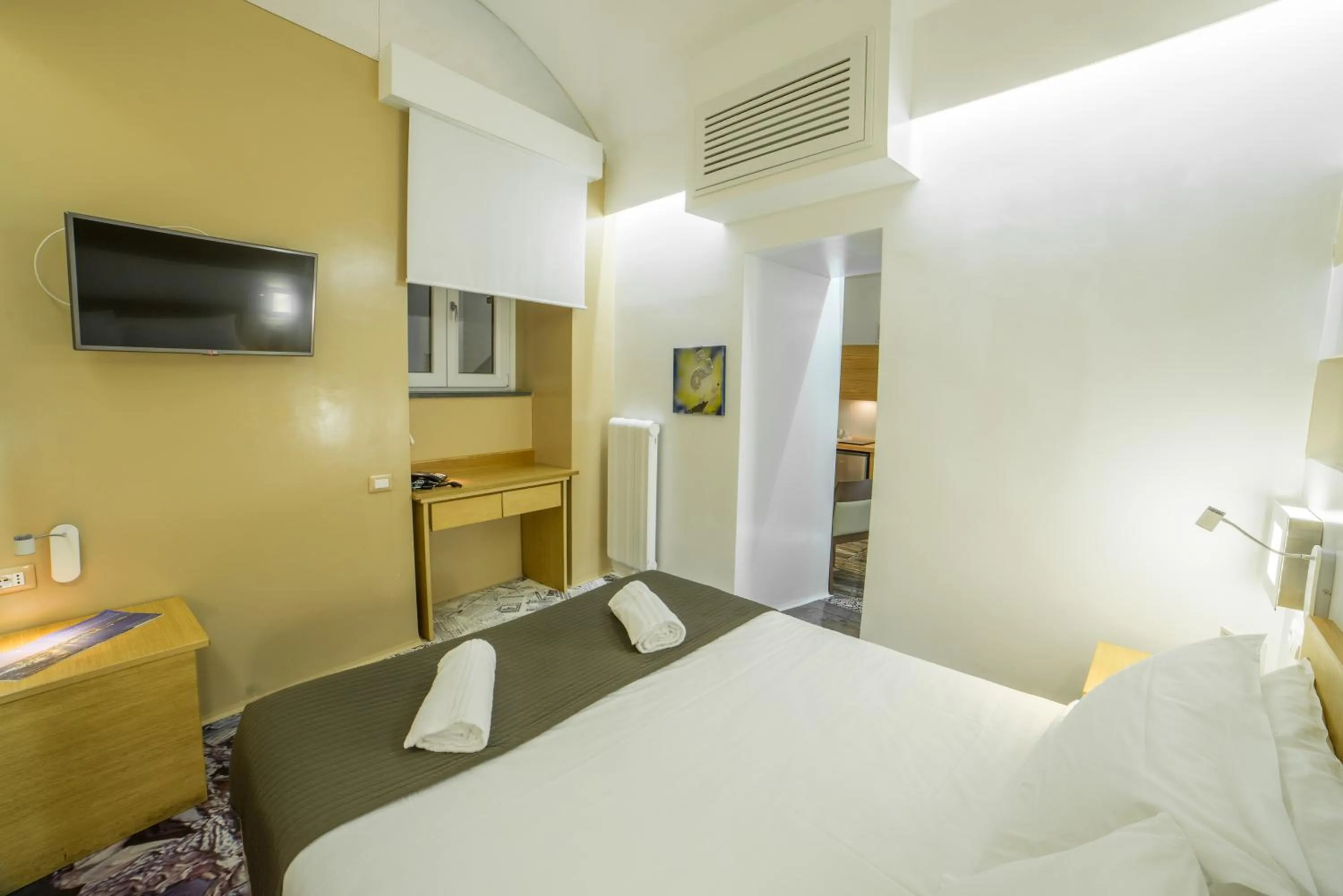 TV and multimedia, Bed in Chiaia 197 Deluxe Residence