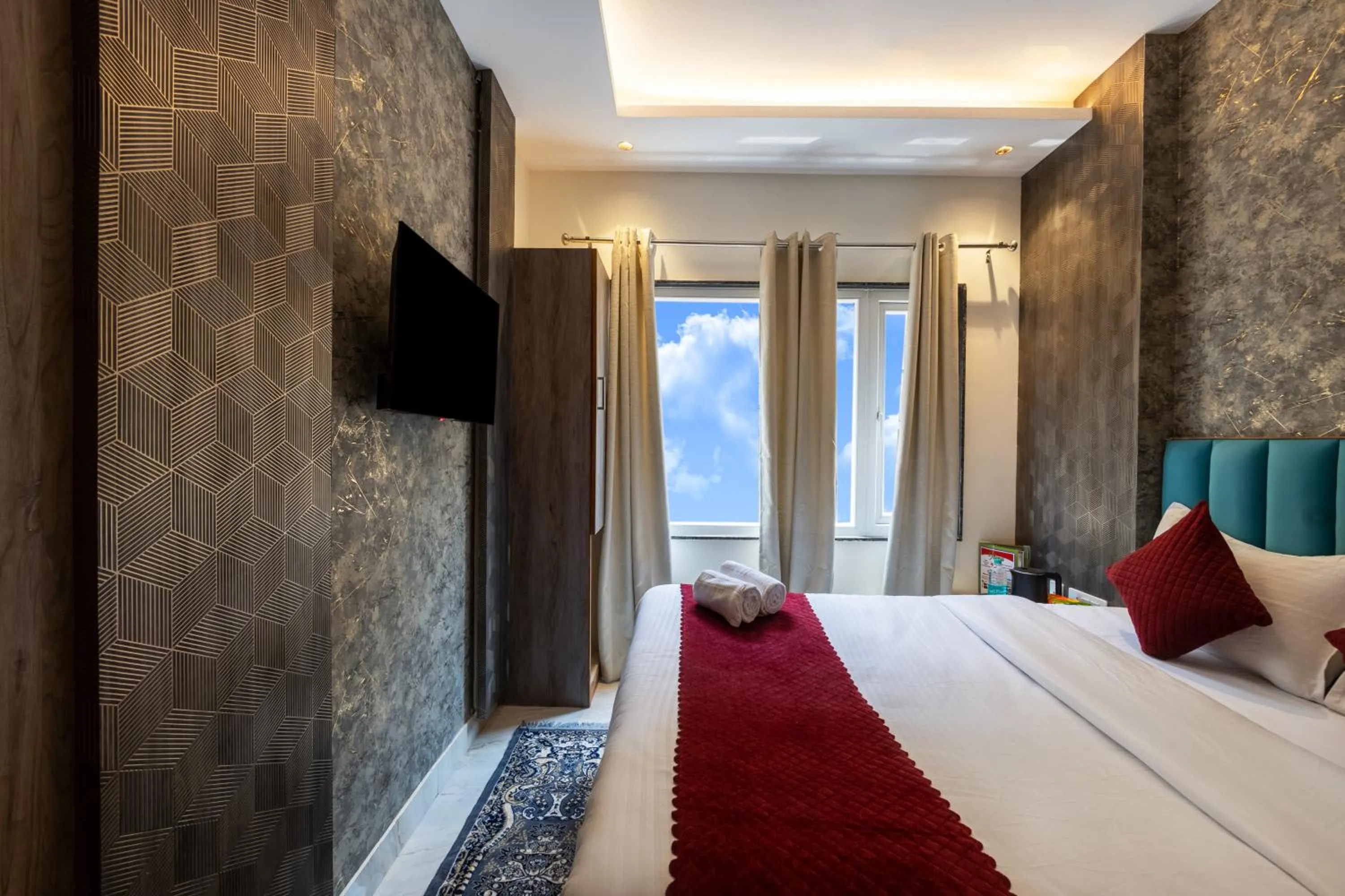 Communal lounge/ TV room, Bed in Hotel Stay House Inn 3 Mints walk from New Delhi Railway station,5 Mints from Metro