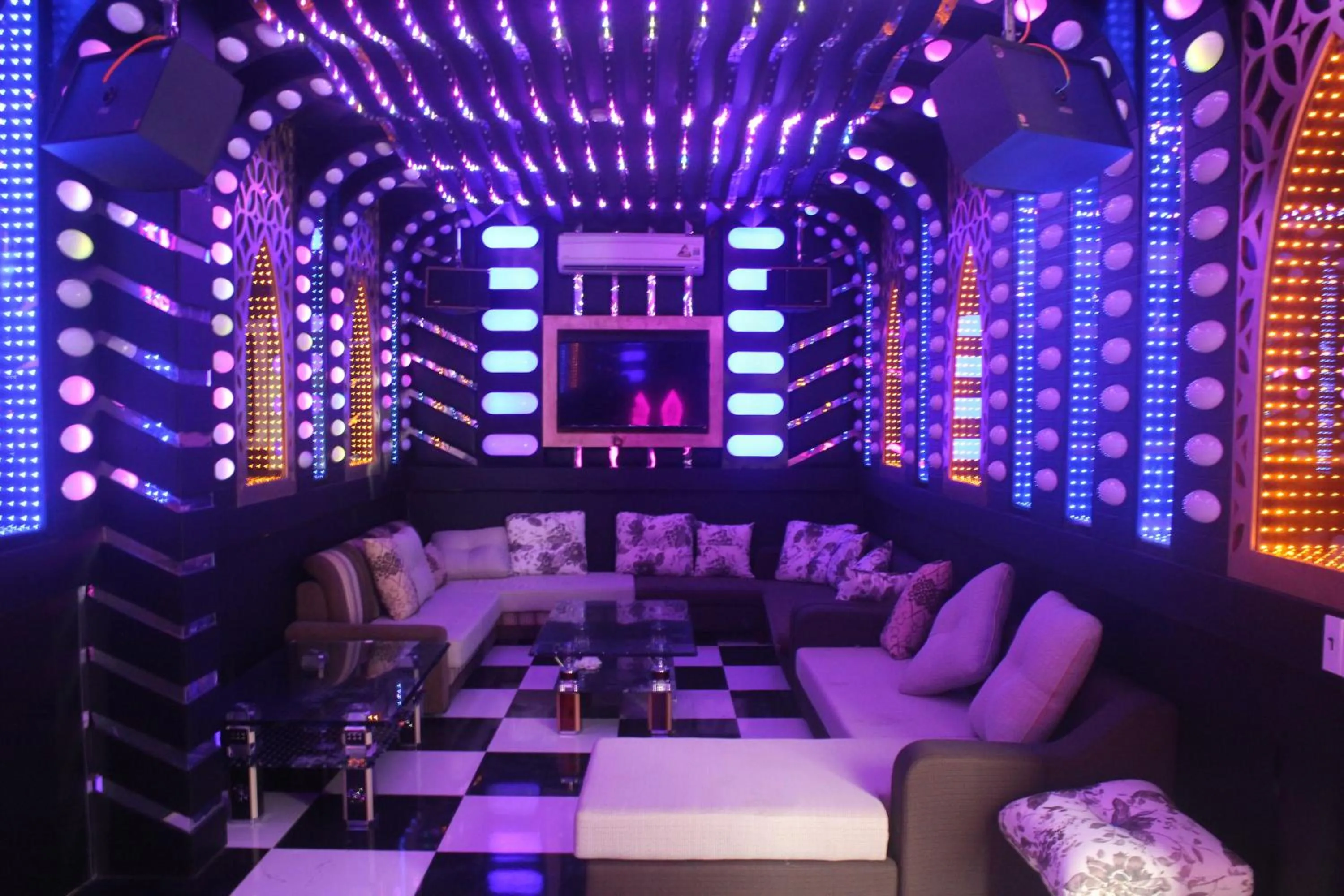 Lounge or bar in Phuong Hoang Hotel