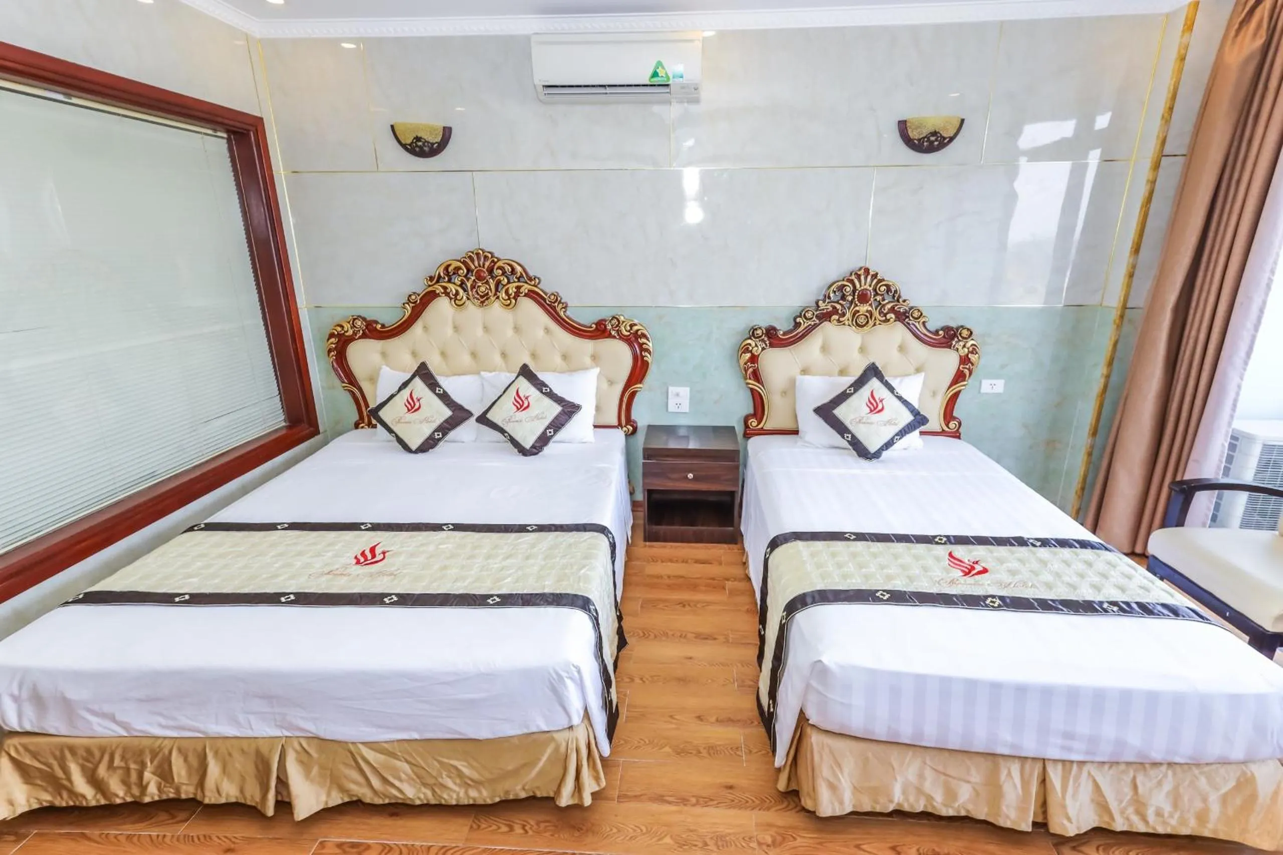 Bed in Phuong Hoang Hotel