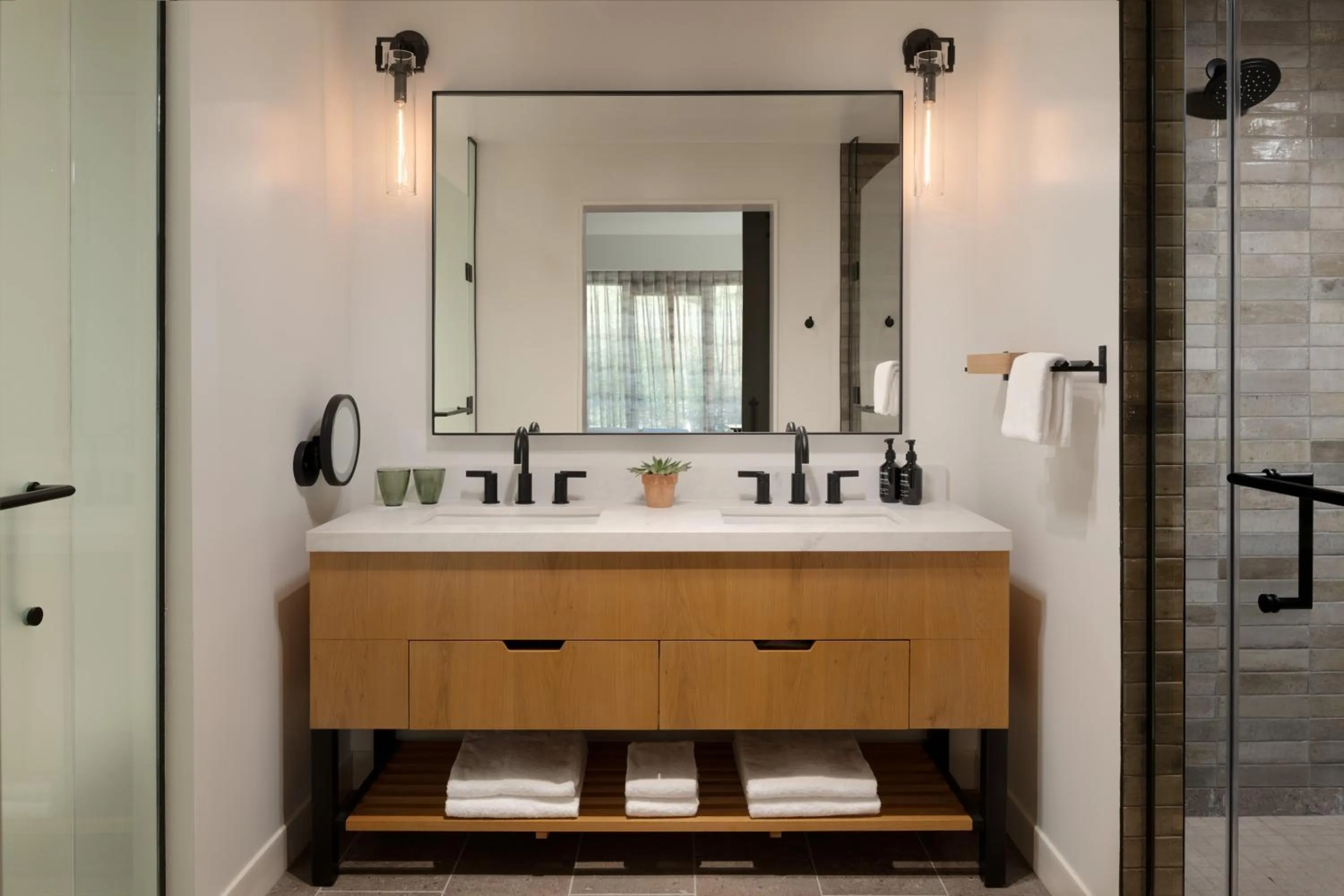 Bathroom in Appellation Healdsburg