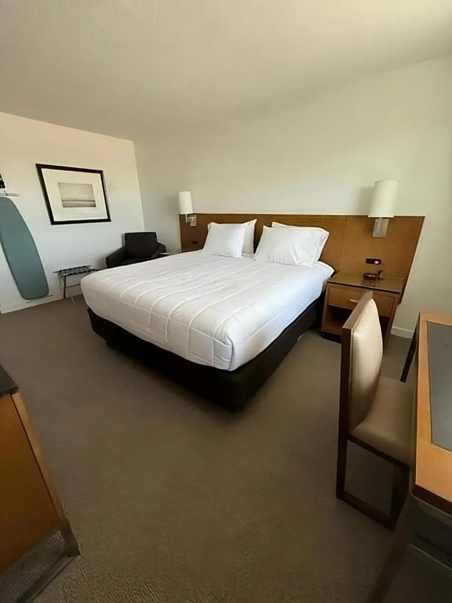 King Room in Hotel Simply Stay King Room in Hotel Simply Stay