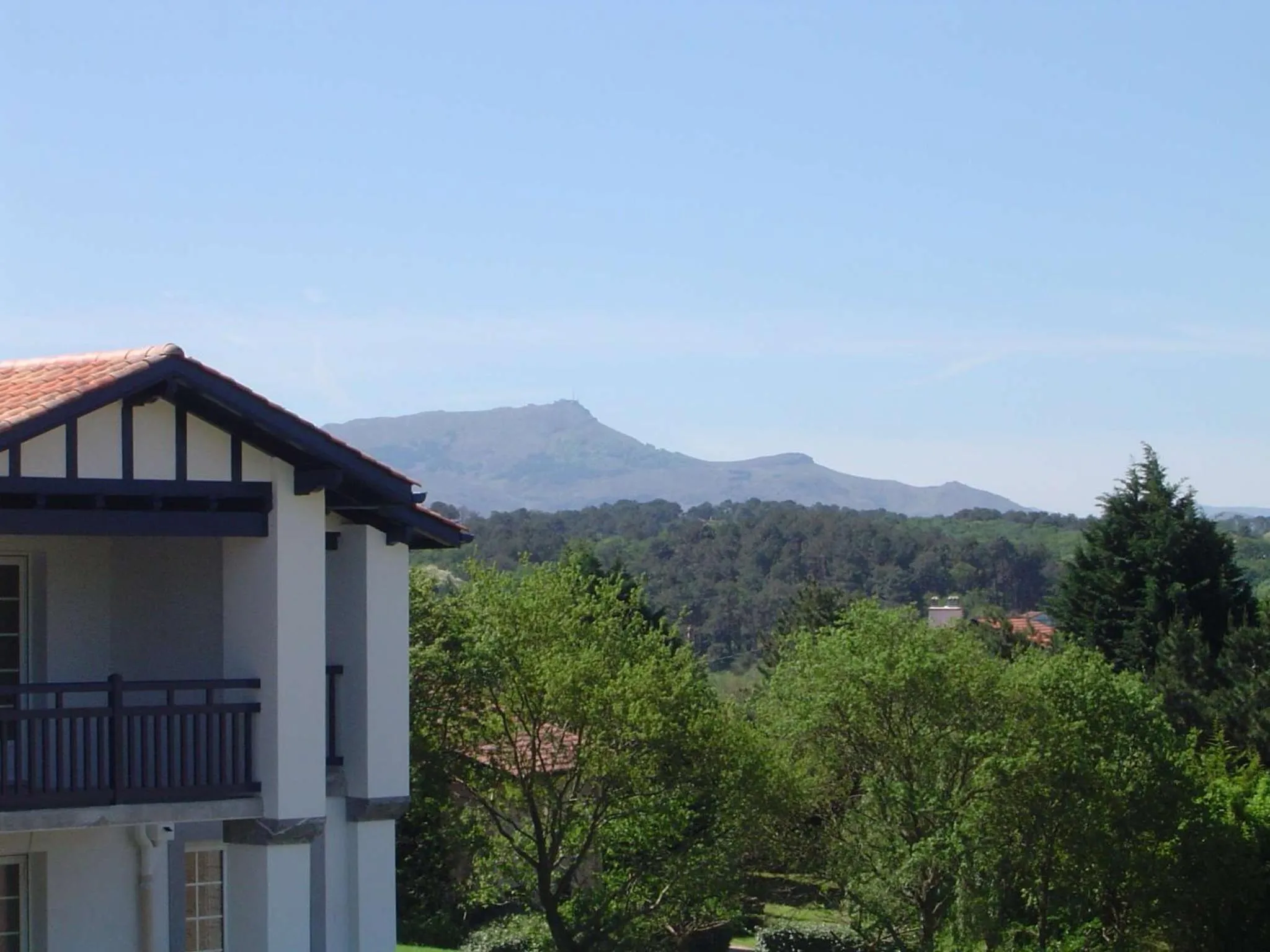 Property building, Mountain View in Résidence Ilbarritz