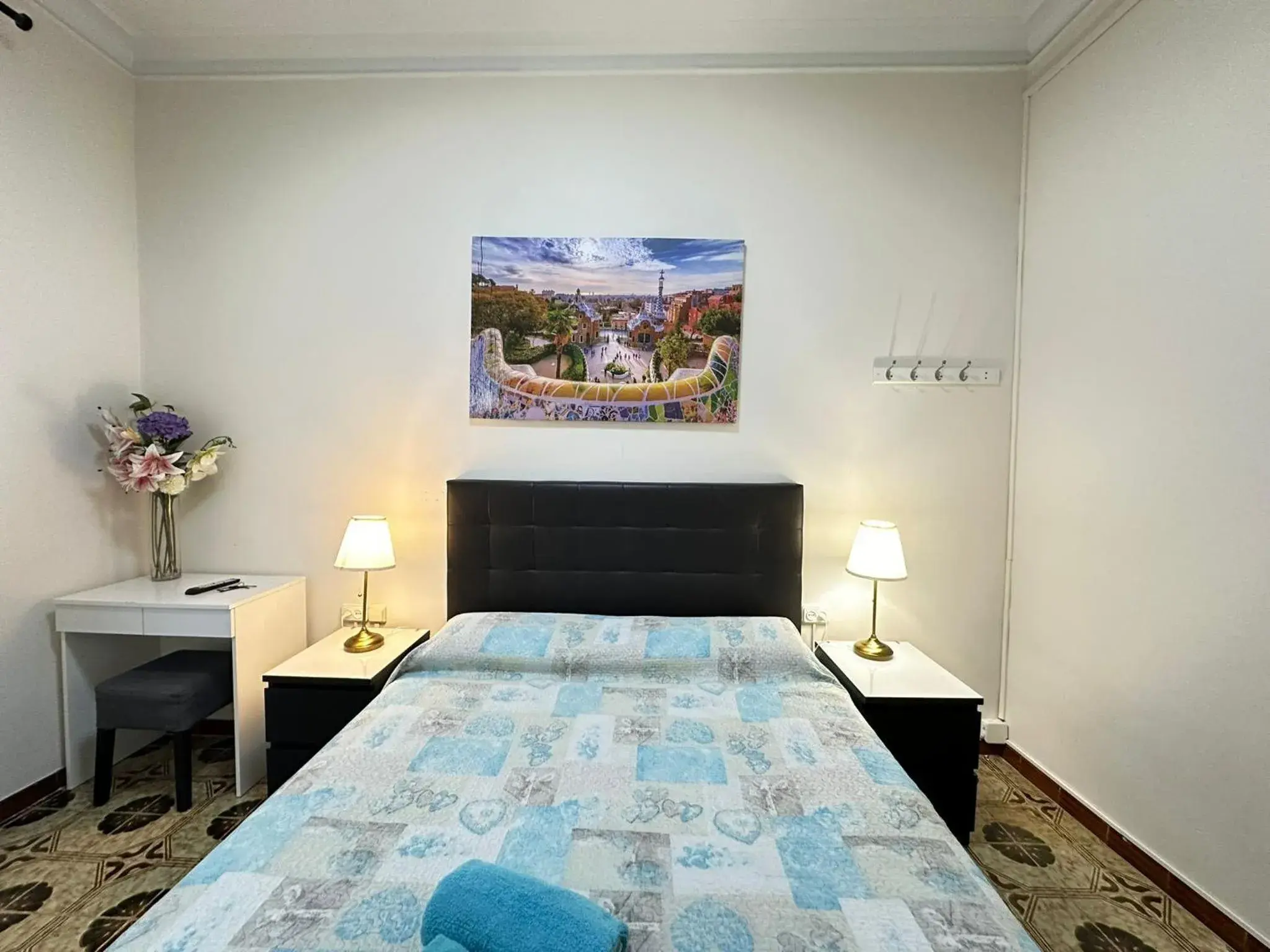 Bed in Rooms Diputacion Bed in Rooms Diputacion