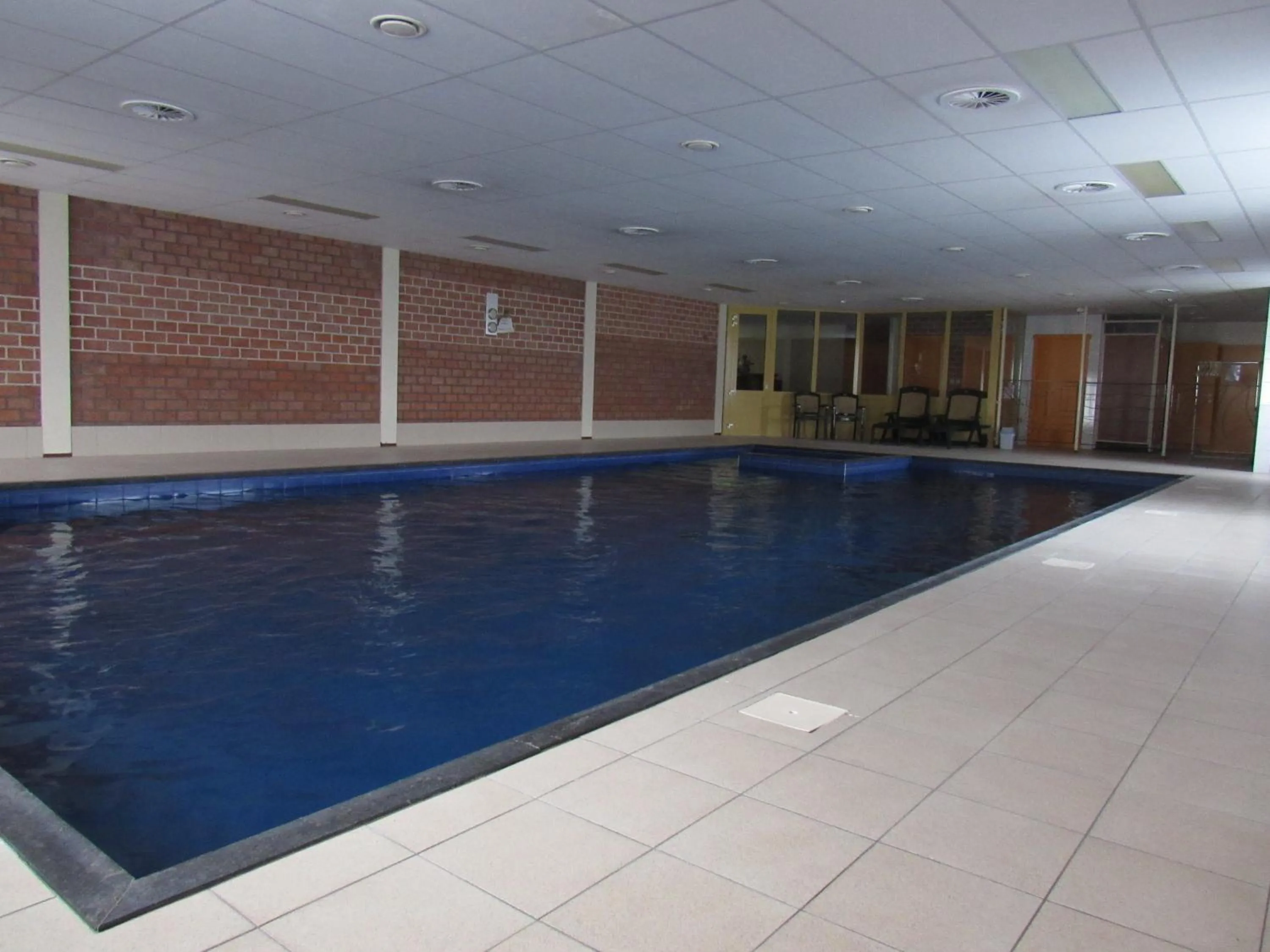 Swimming pool in Hotel De Watermolen