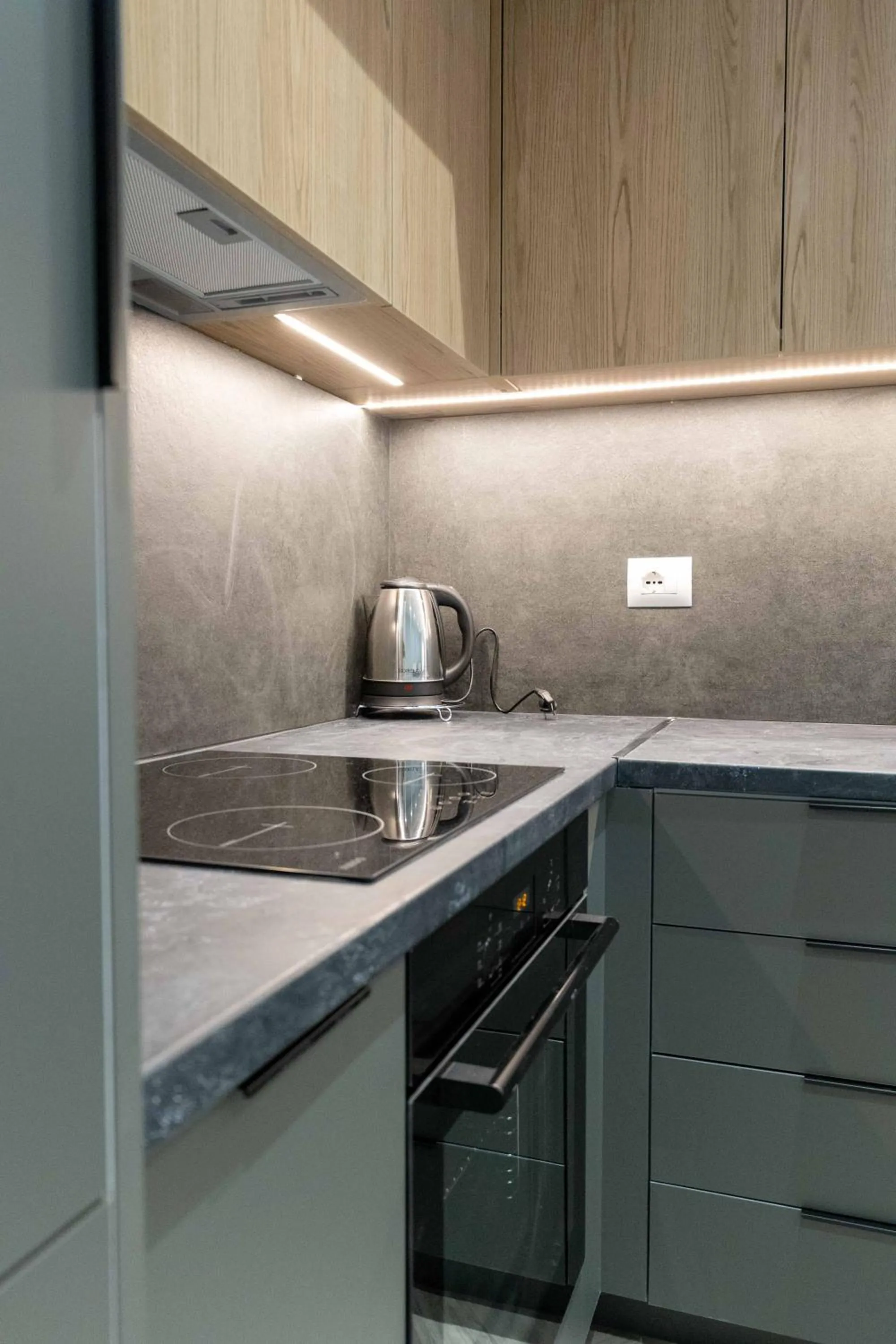 Kitchen or kitchenette in Regal Luxury Apartments