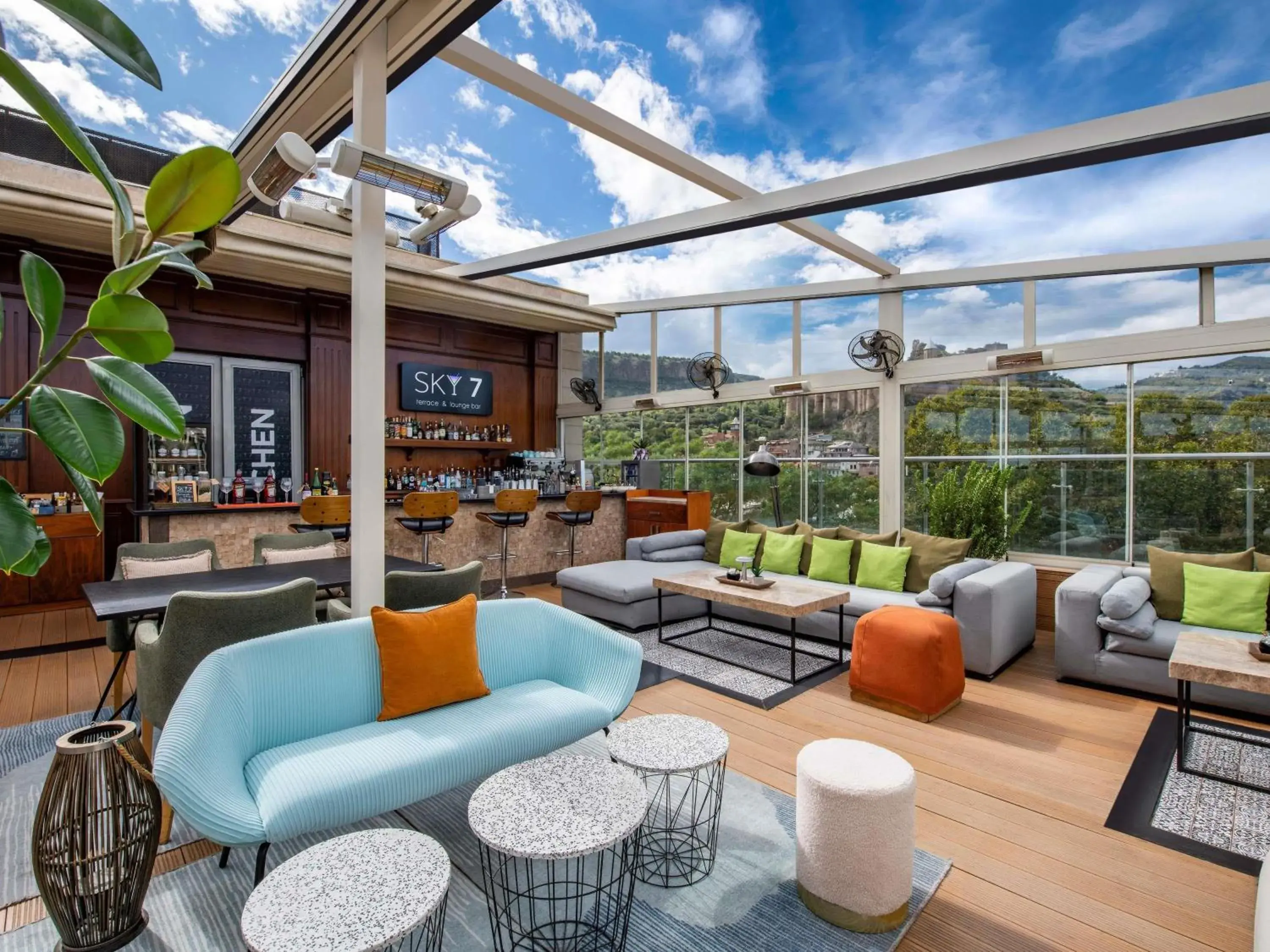 Lounge or bar in Mercure Tbilisi Old Town Lounge or bar in Mercure Tbilisi Old Town