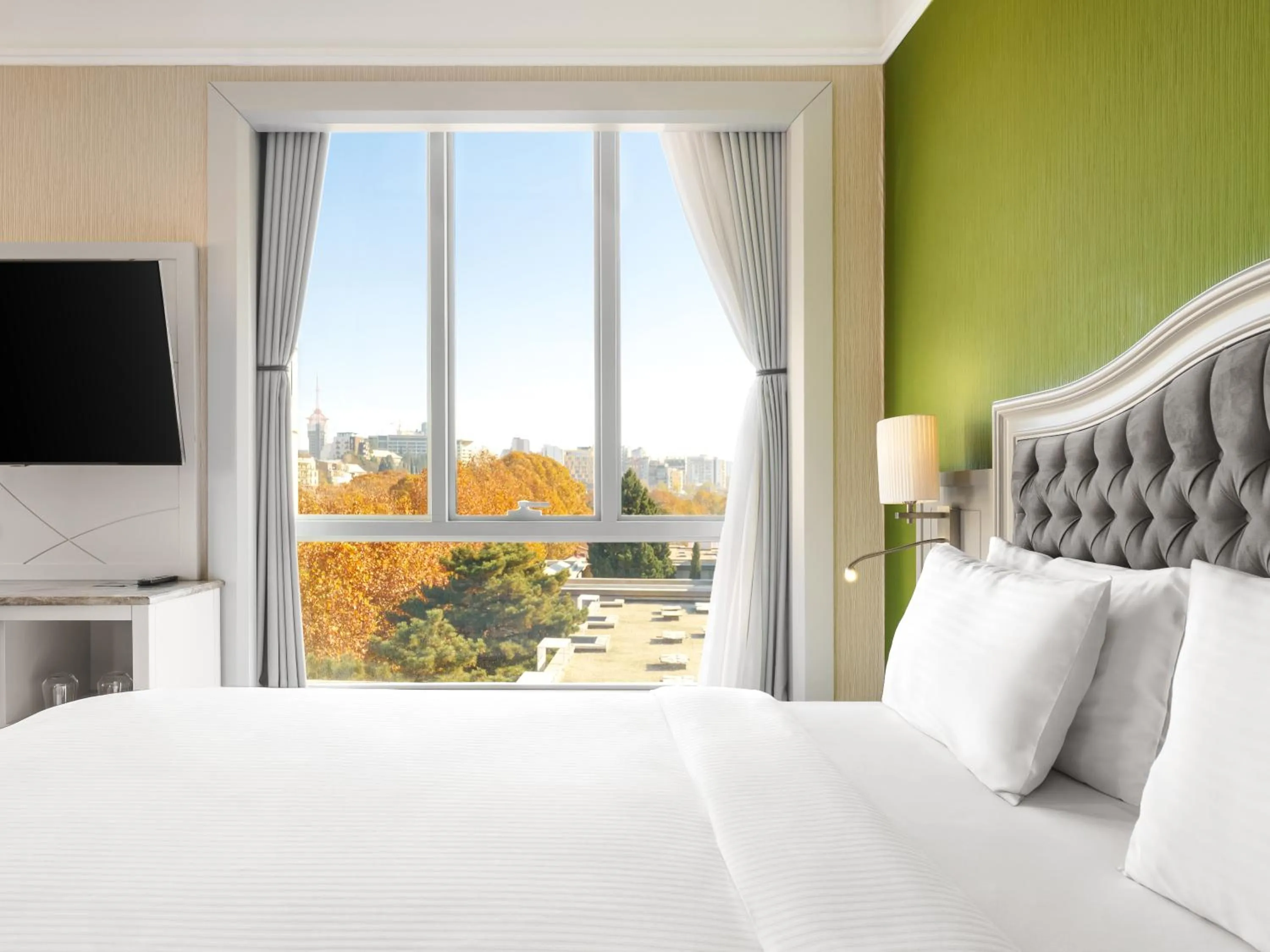 View (from property/room), Bed in Mercure Tbilisi Old Town