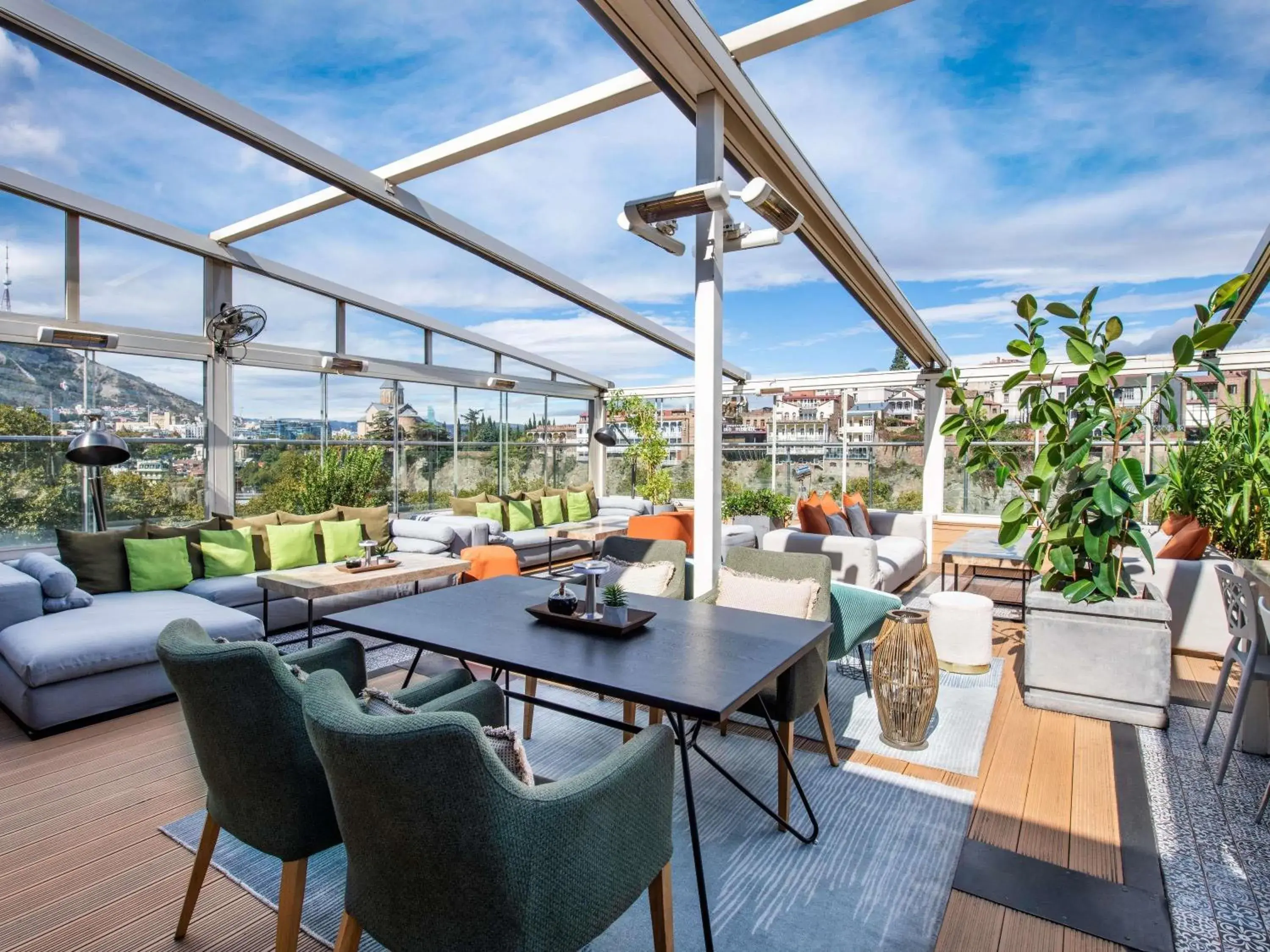 Lounge or bar in Mercure Tbilisi Old Town Lounge or bar in Mercure Tbilisi Old Town