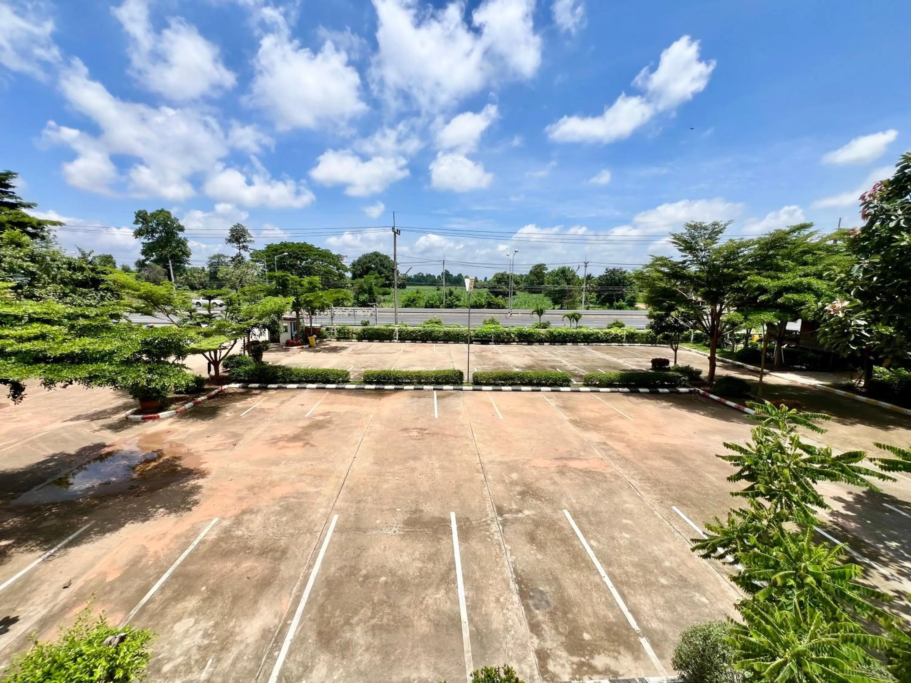 Area and facilities in Rungreang Hotel