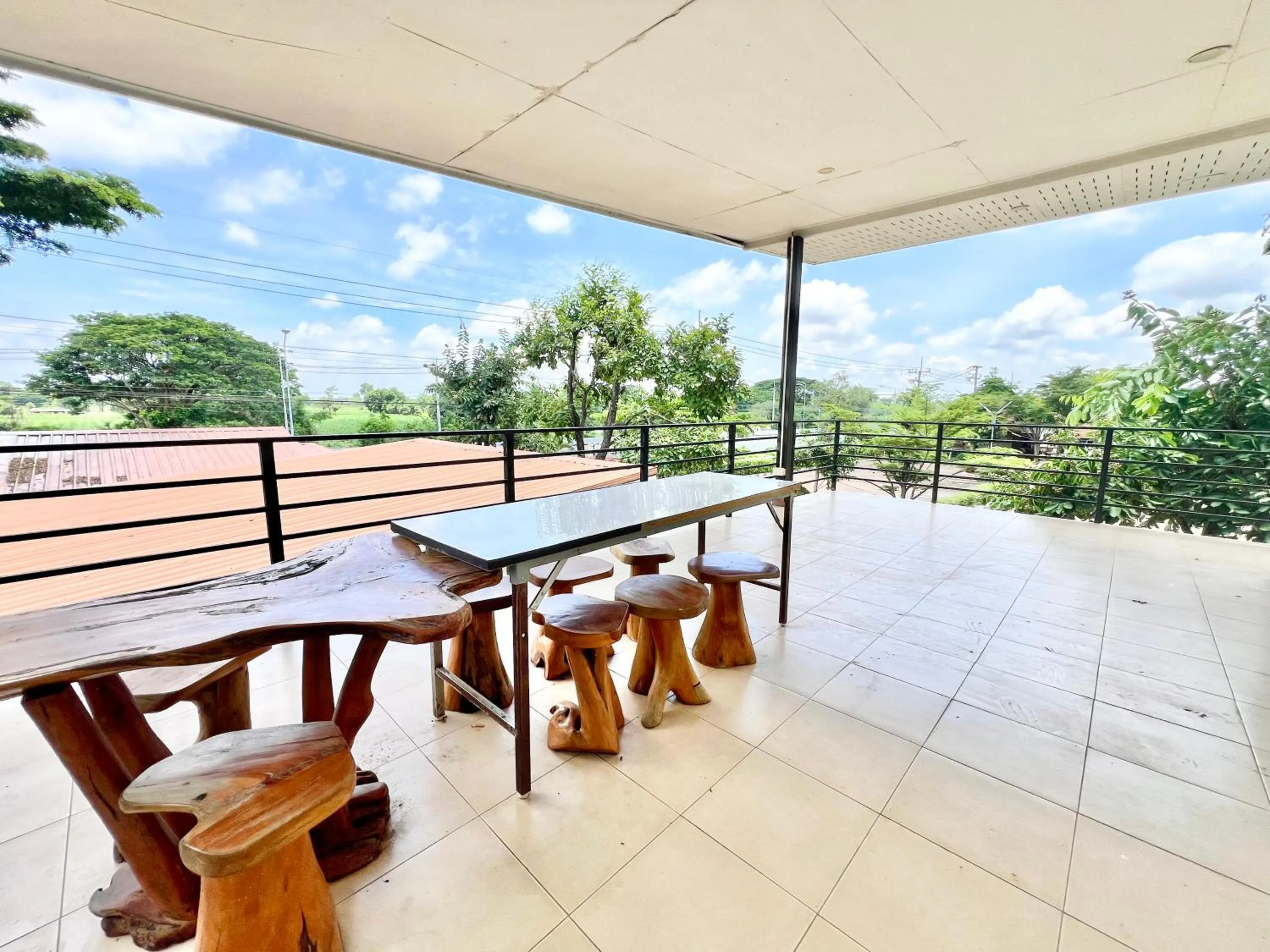 Area and facilities in Rungreang Hotel