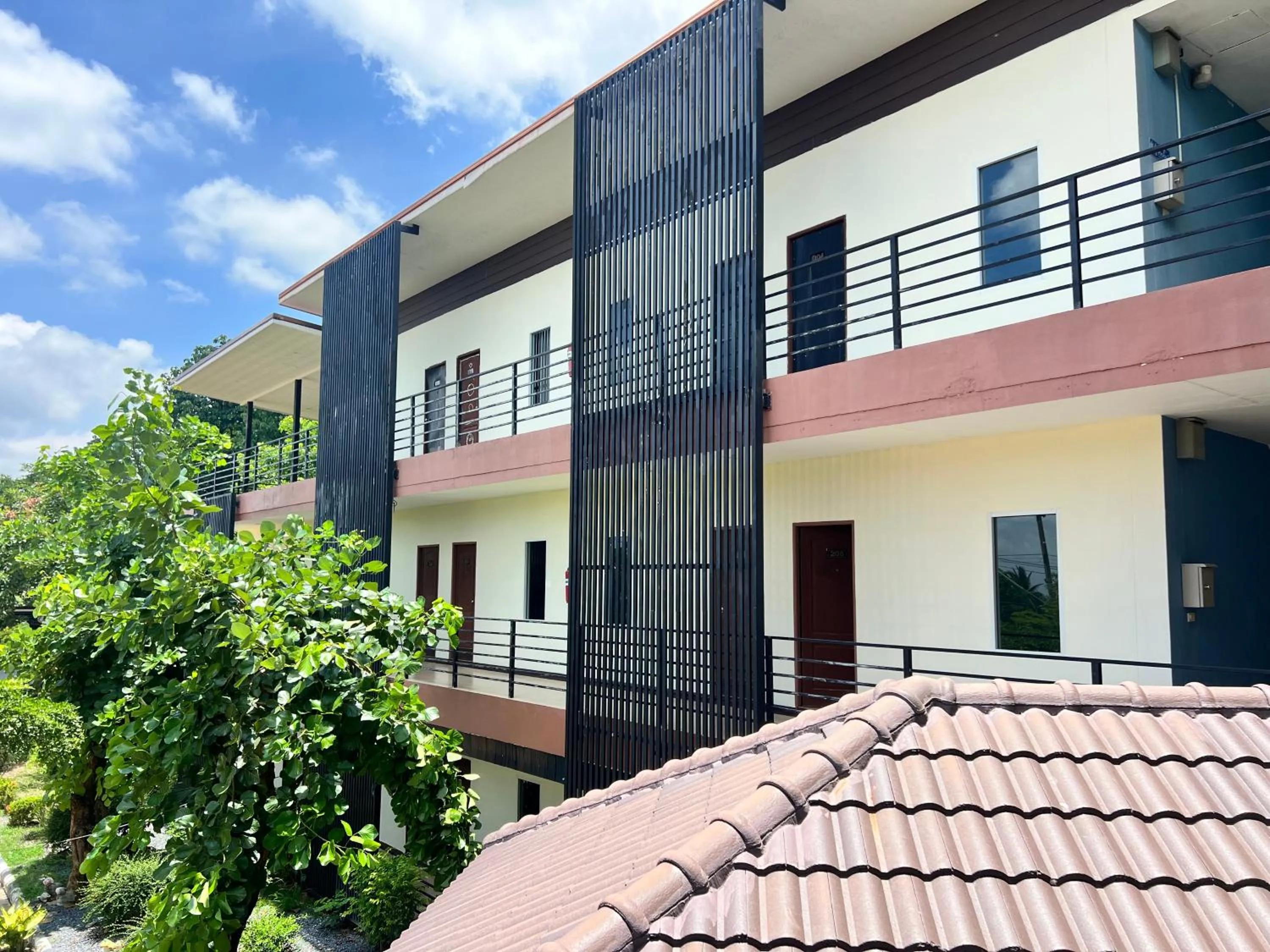 Property building in Rungreang Hotel