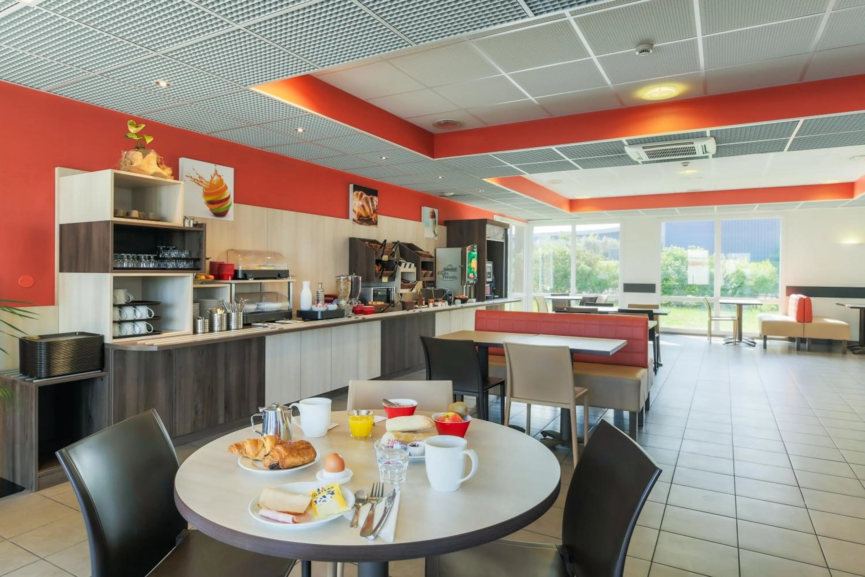 Buffet breakfast in Ace Hotel Creutzwald Saint Avold