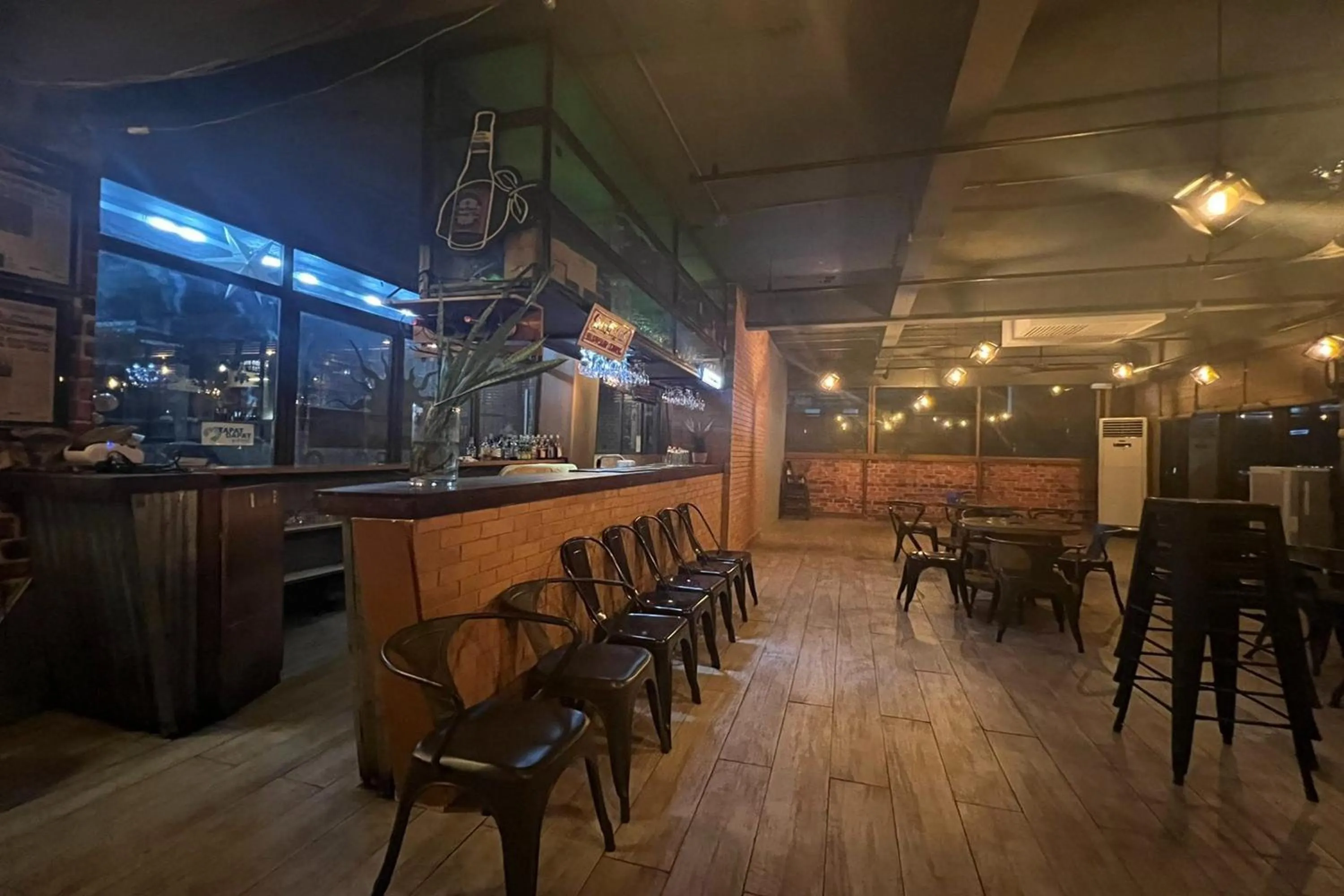 Restaurant/places to eat in Casa Alegria Bed and Breakfast Antipolo