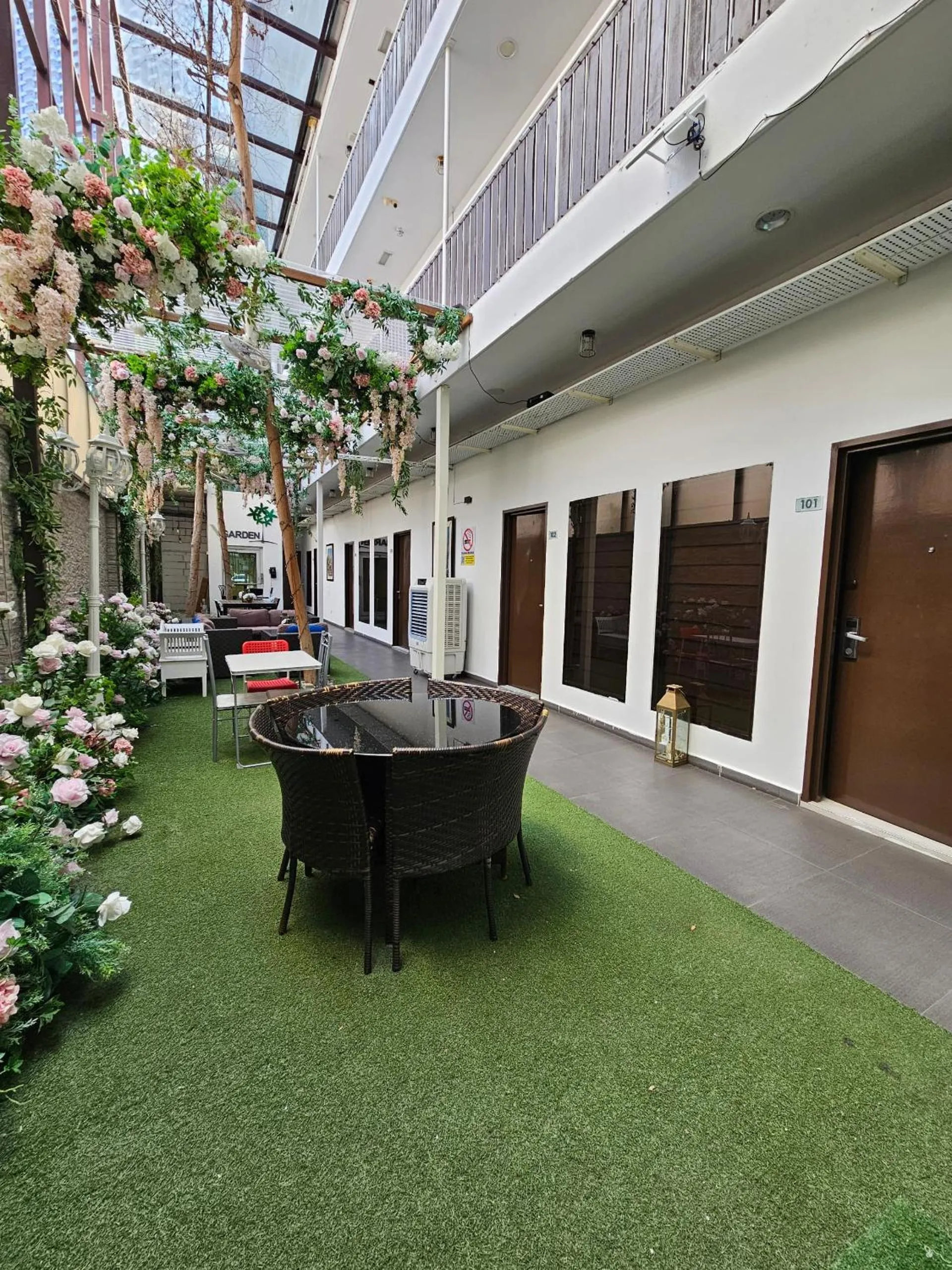 V Garden Hotel by Minsu