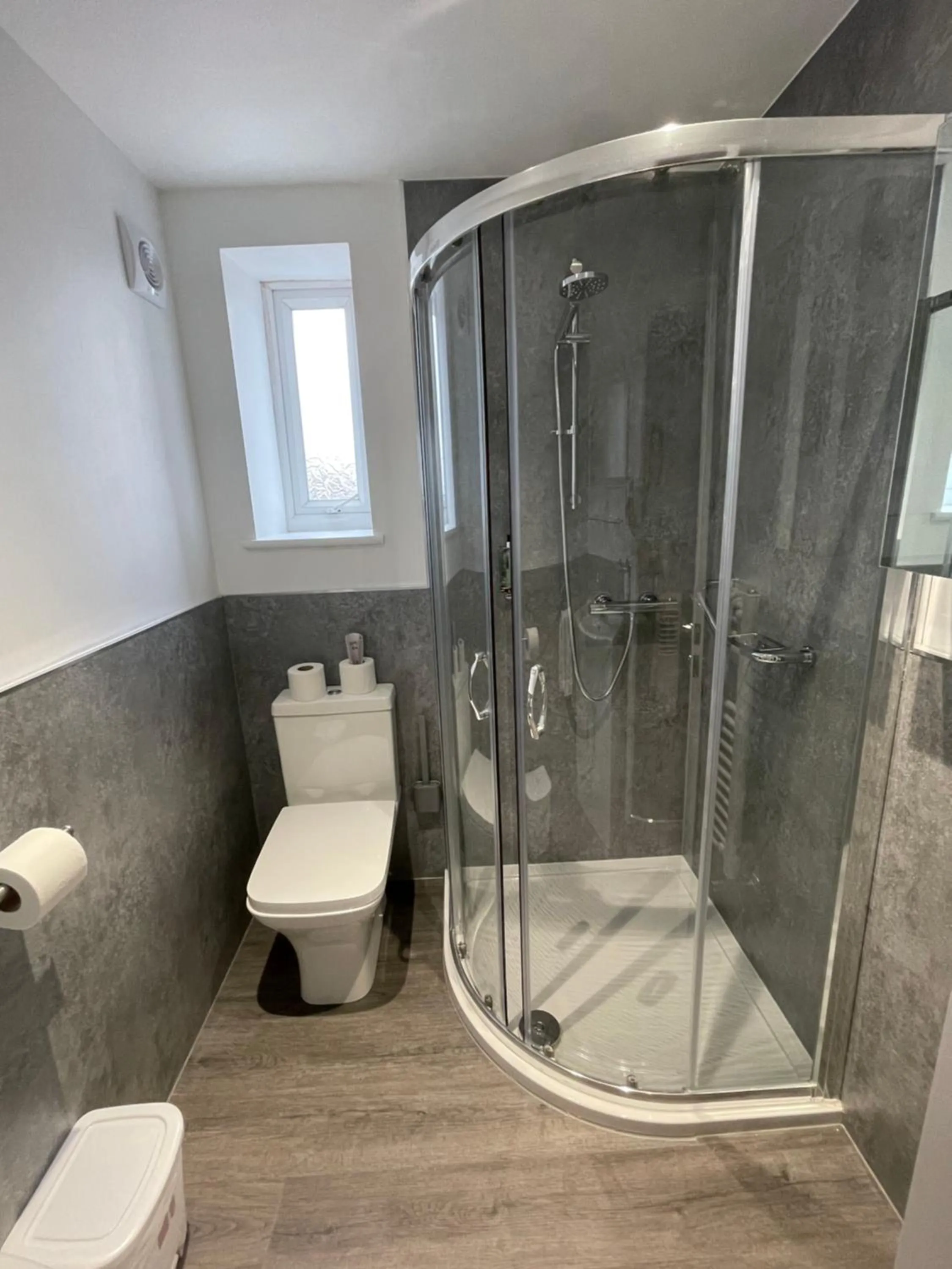 Bathroom in Ruskin Hotel