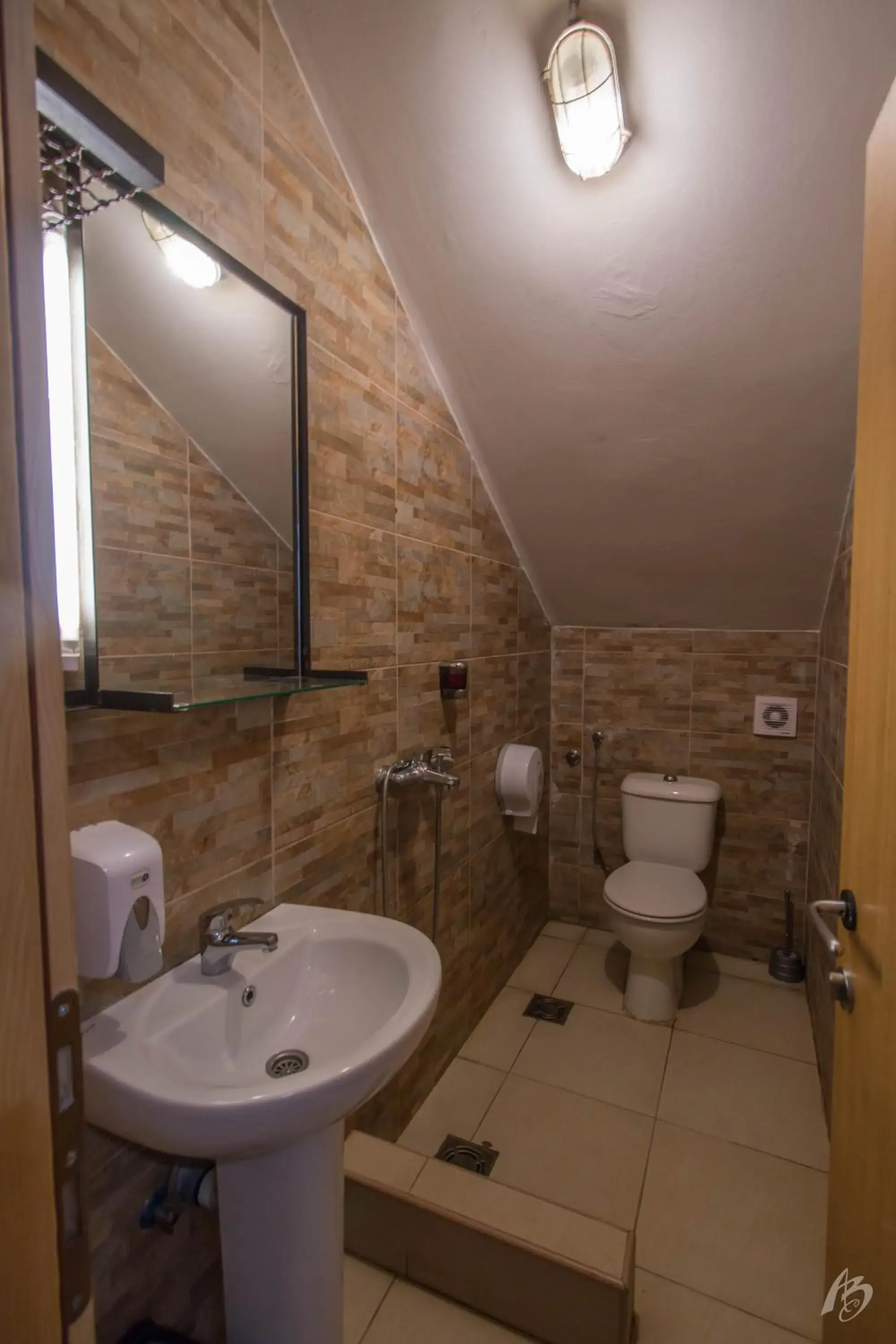 Double Room with Private External Bathroom in Hostel Fair and Square Double Room with Private External Bathroom in Hostel Fair and Square