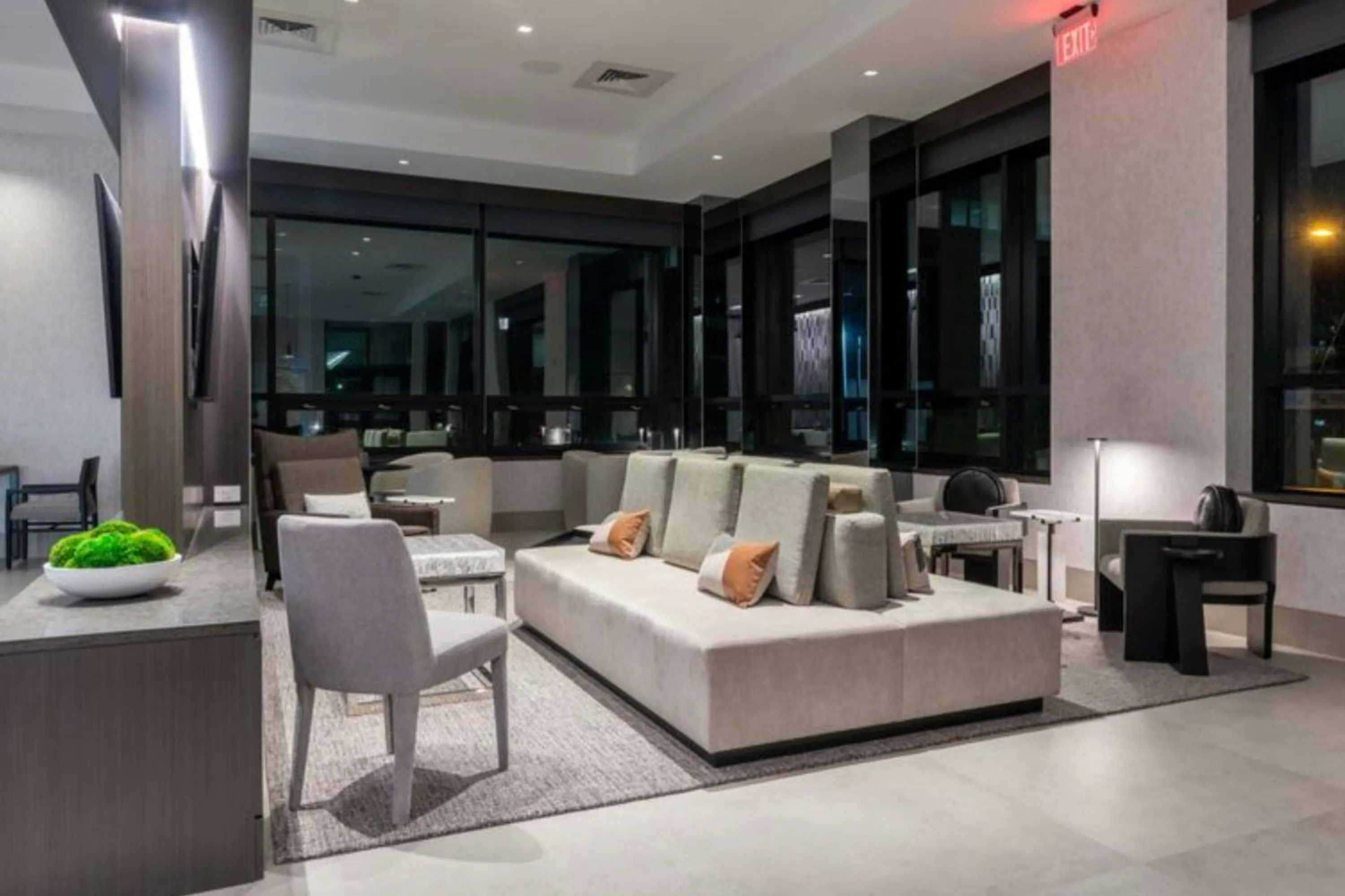 Lounge or bar in AC Hotel Burlington