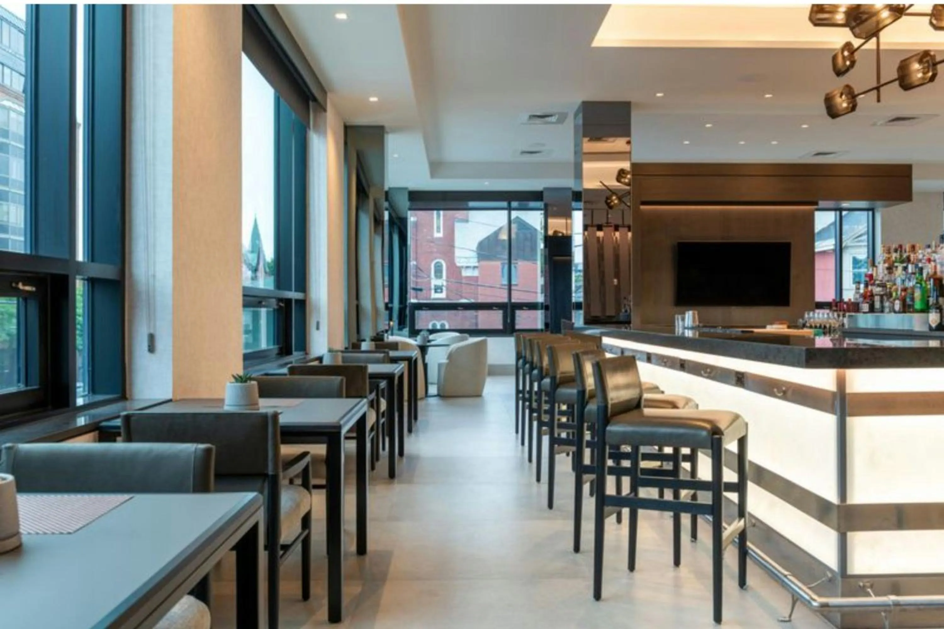 Lounge or bar in AC Hotel Burlington