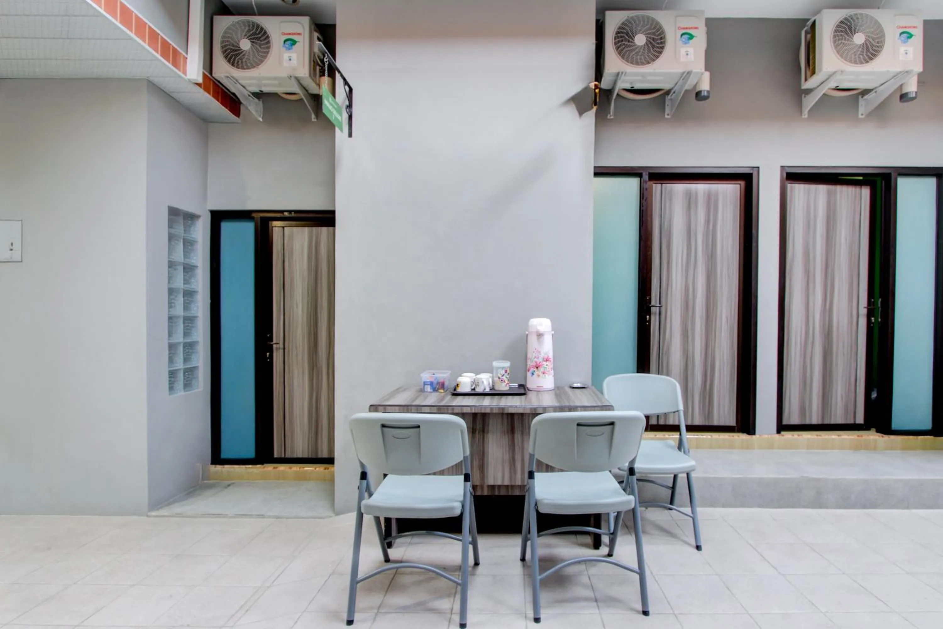 Seating area in Hotel O Yogyakarta near Jalan Malioboro formerly Malio Inn