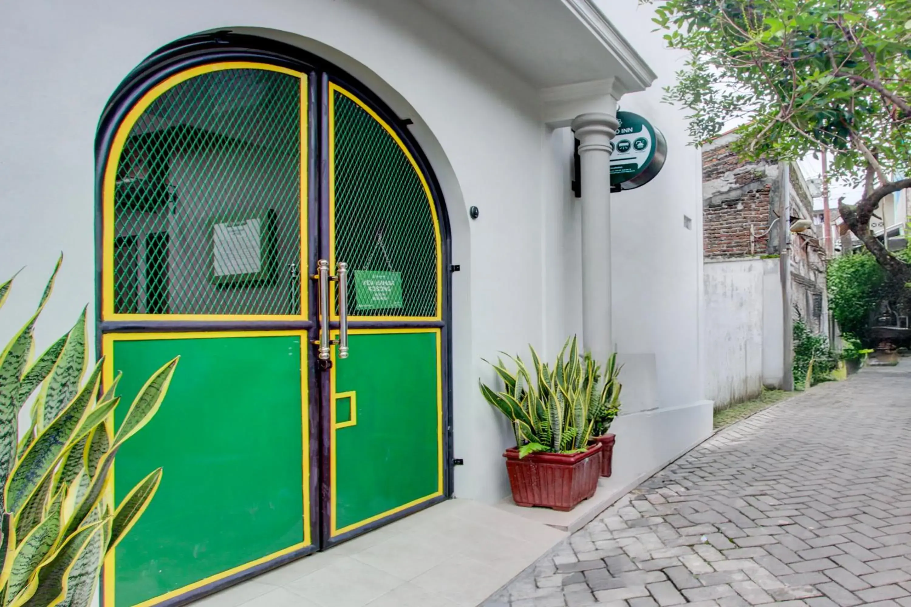 Facade/entrance in Hotel O Yogyakarta near Jalan Malioboro formerly Malio Inn Facade/entrance in Hotel O Yogyakarta near Jalan Malioboro formerly Malio Inn