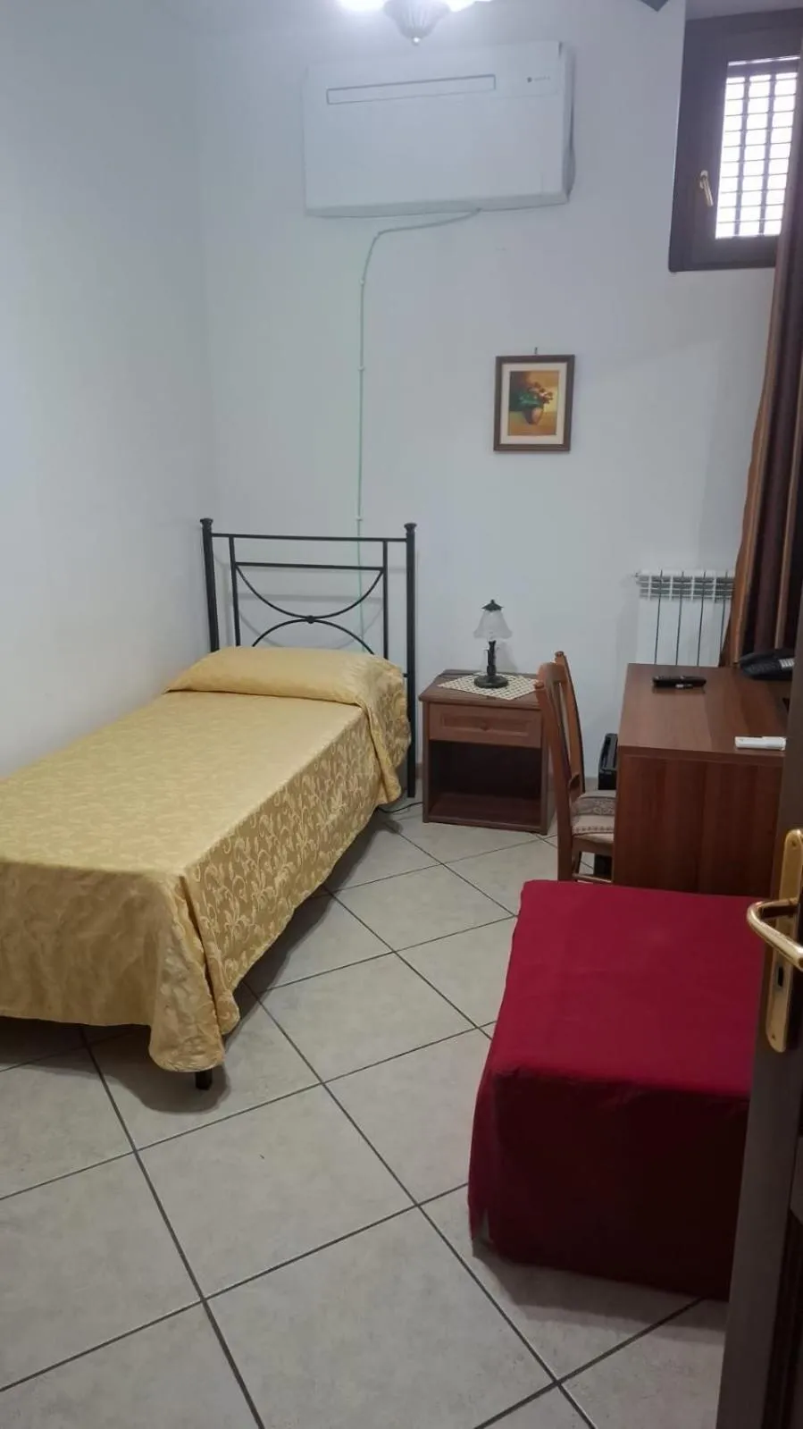 Bed in Hotel Savoia