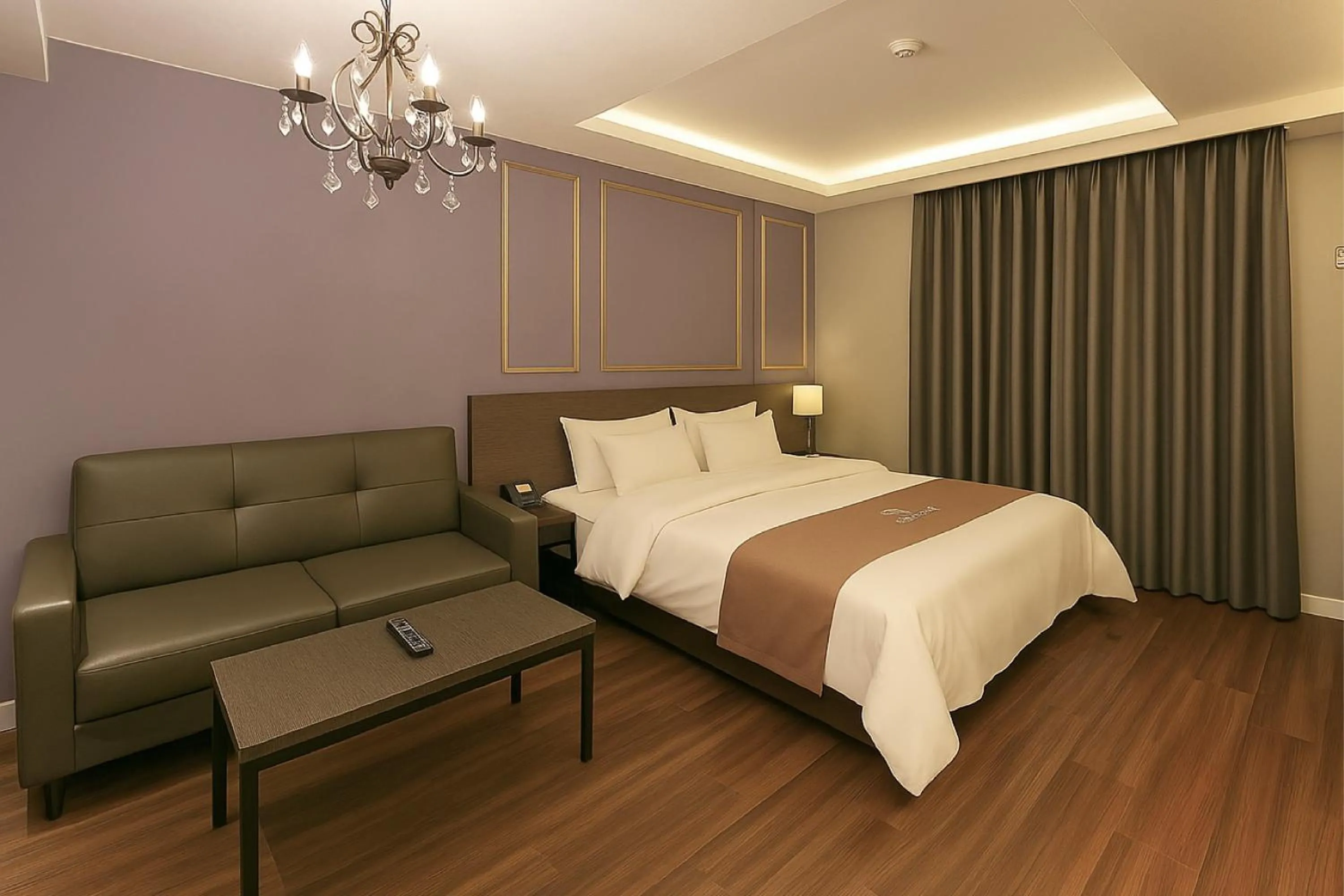 Bed in Seosan Modern Hotel