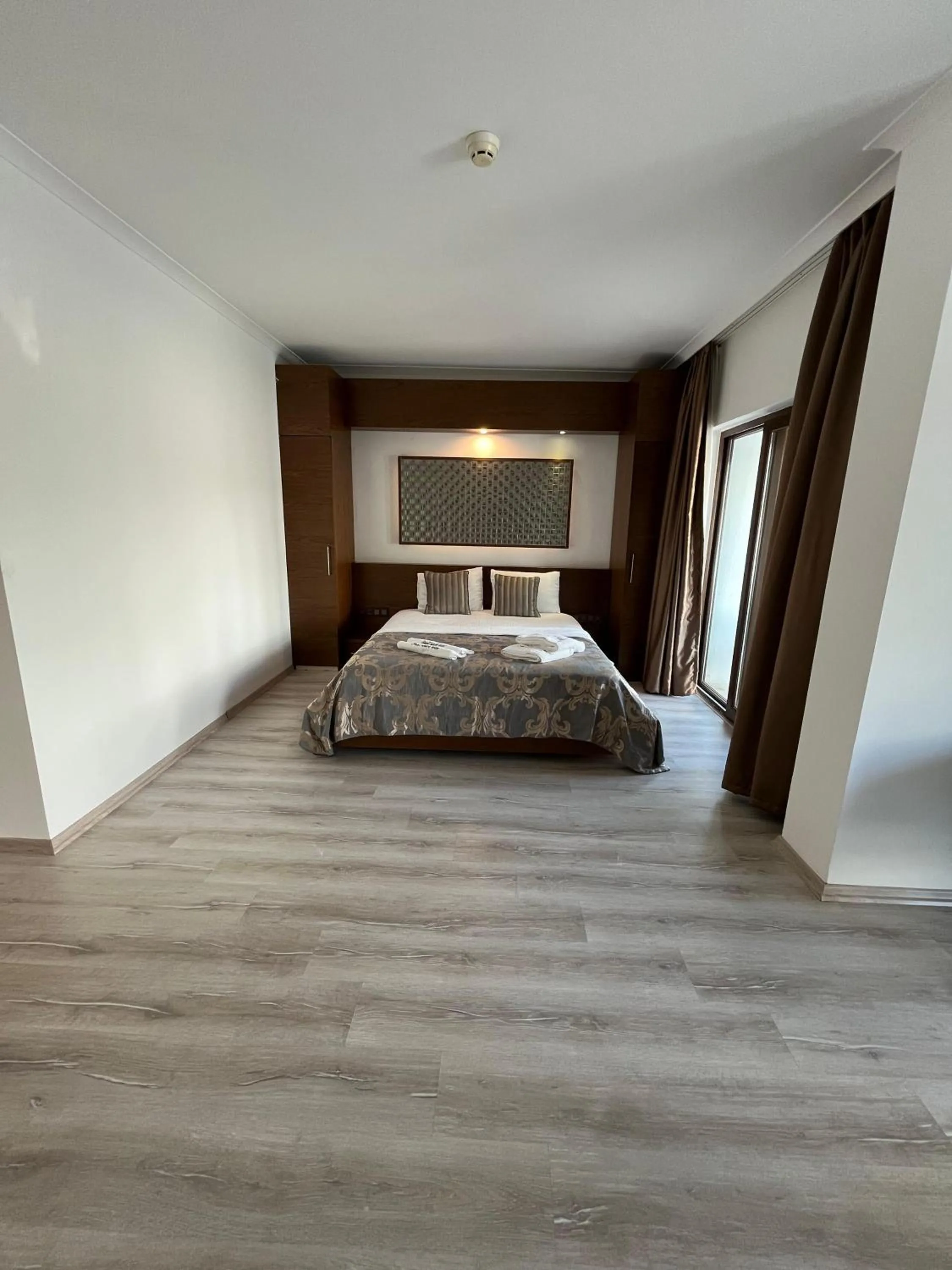 Small Beach Hotel